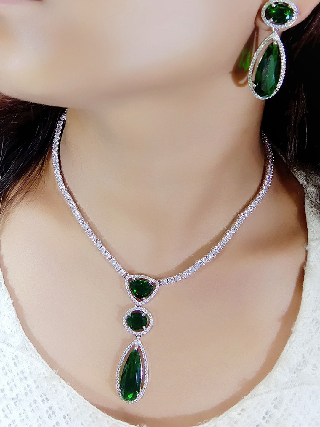 Ladymania Sliver Plated AD Stone Studded Jewellery Set
