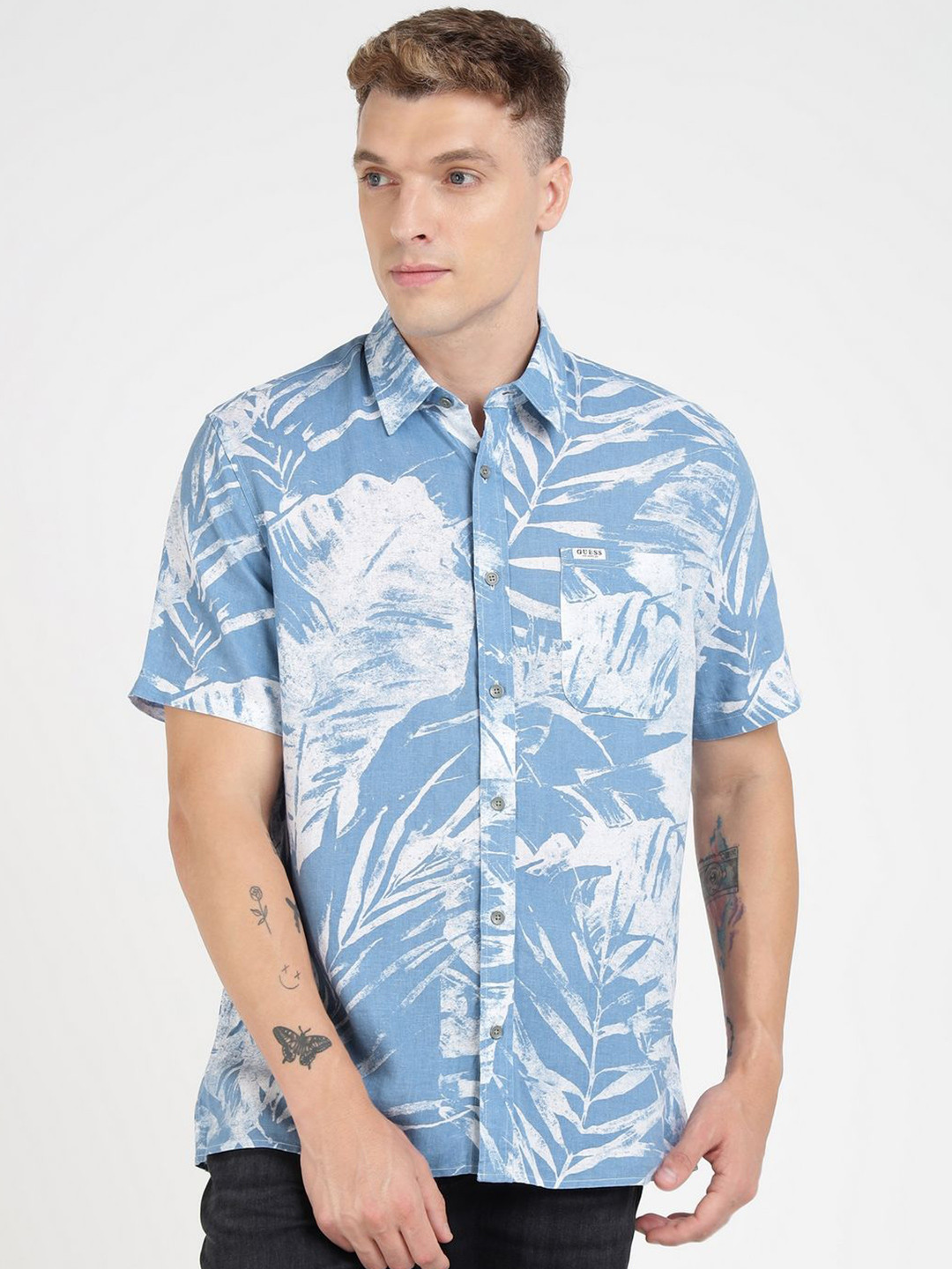 GUESS Men Spread Collar Floral Printed Linen Casual Shirt