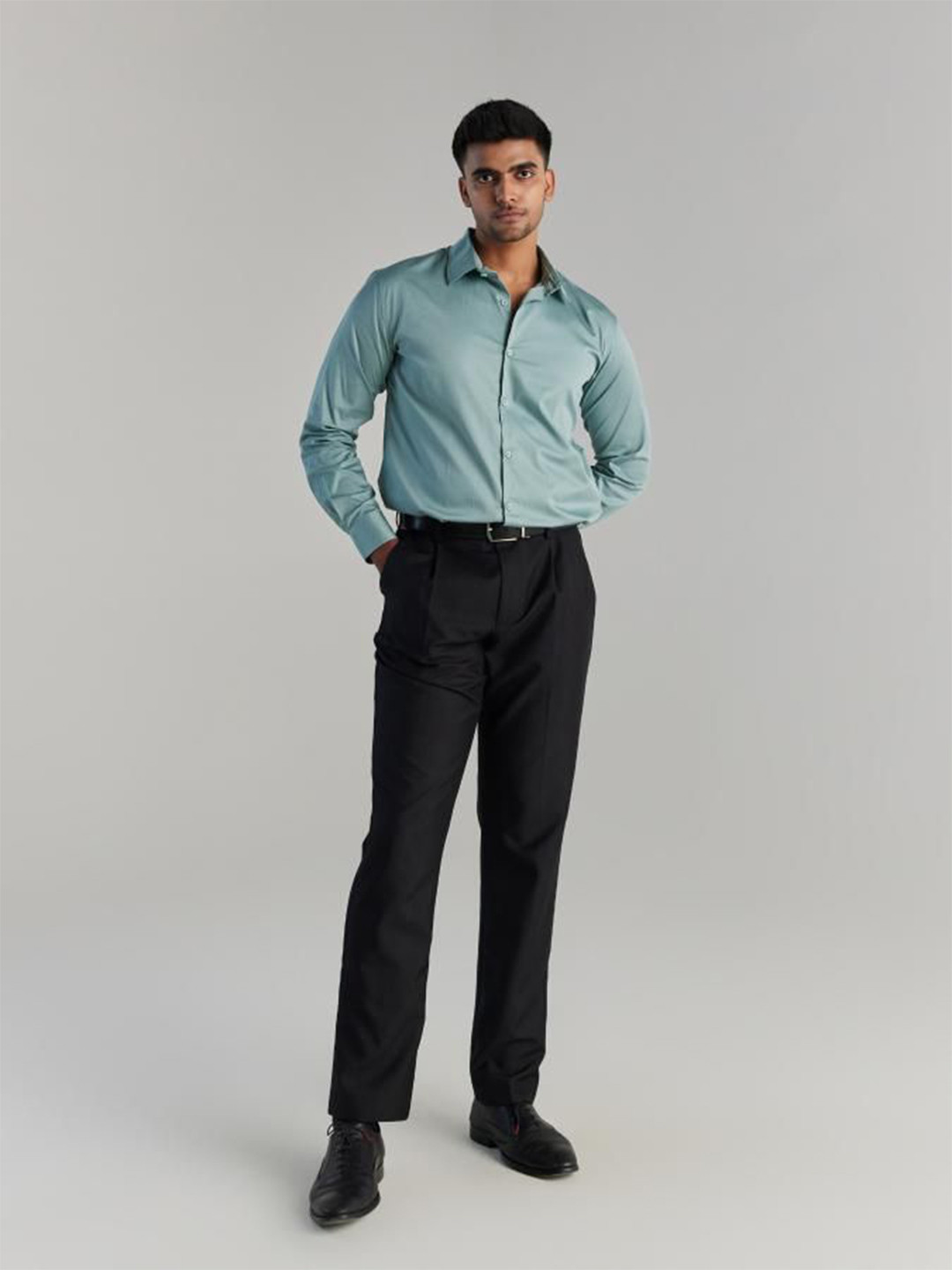 SAADAA Men Spread Collar Solid Cotton Slim Fit Casual Shirt