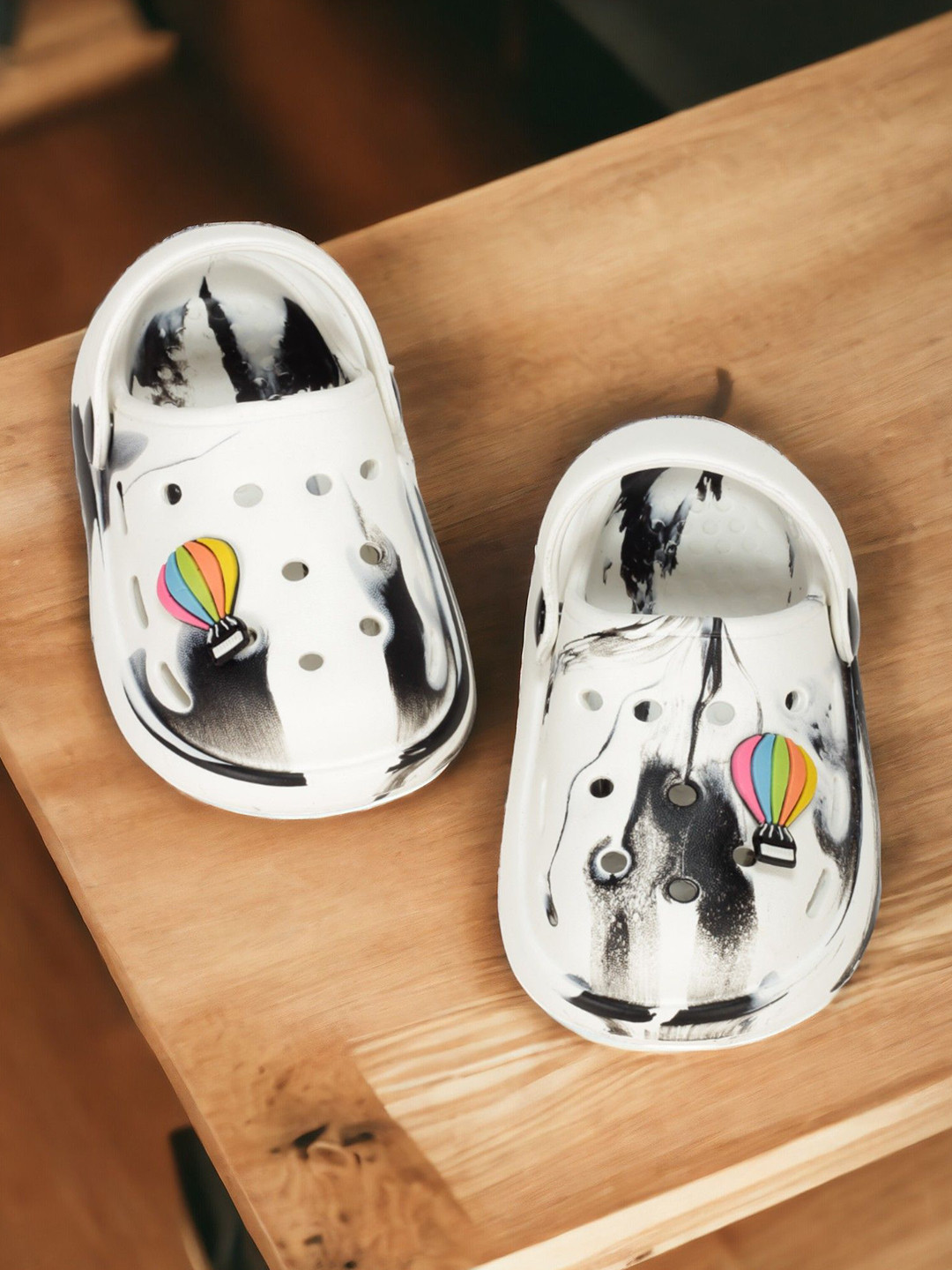 Lil Lollipop Kids Marble Look Hot Air Balloon Applique Clogs