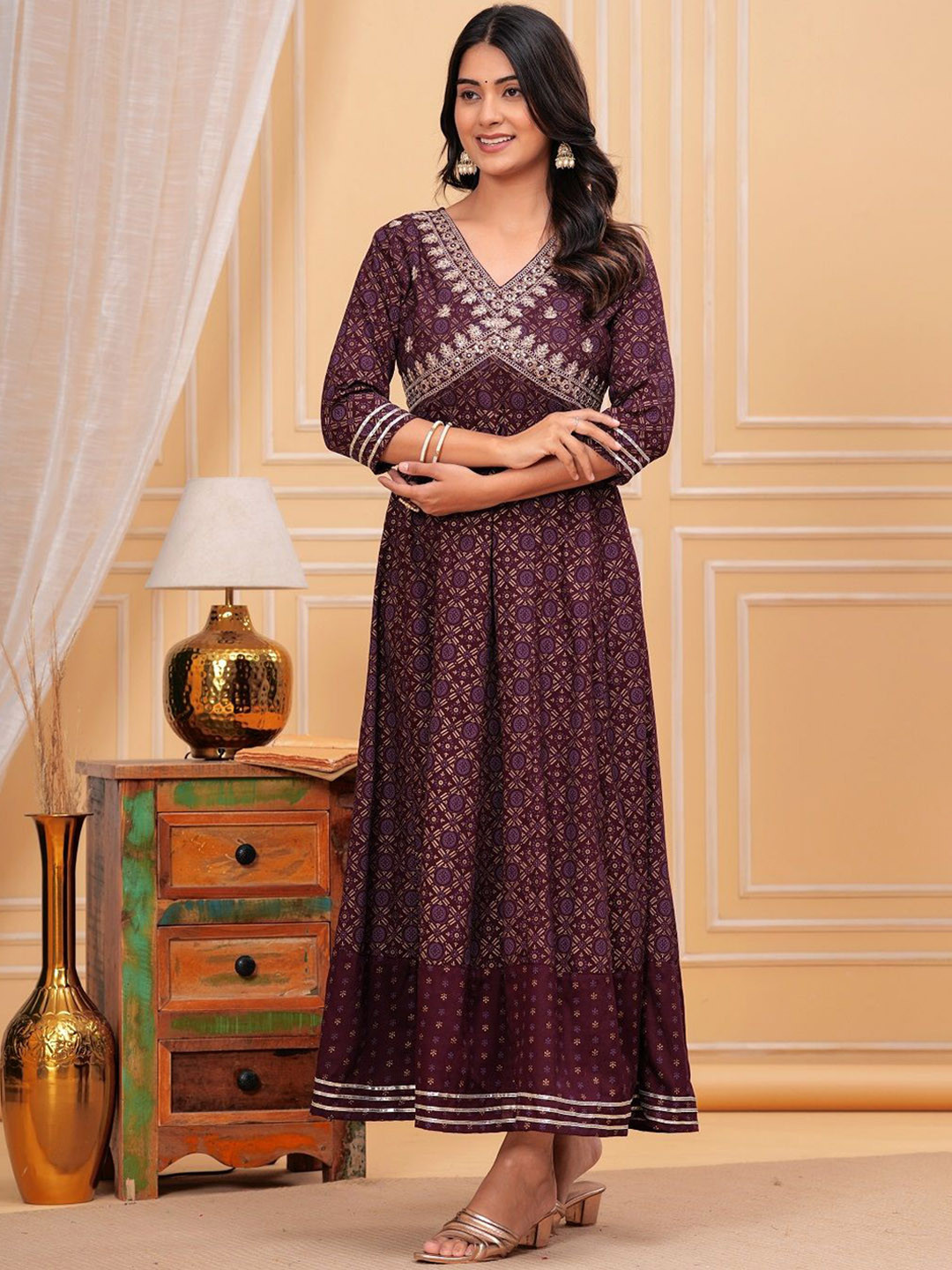 Amar Palace Chikan Hazratganj Floral Printed Mirror Work V-Neck Anarkali Kurta
