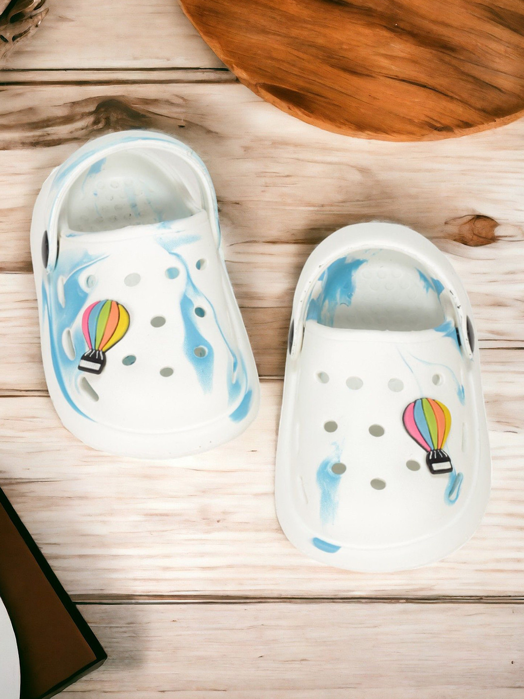 Lil Lollipop Kids Marble Look Hot Air Balloon Applique Anti-Slip Clogs