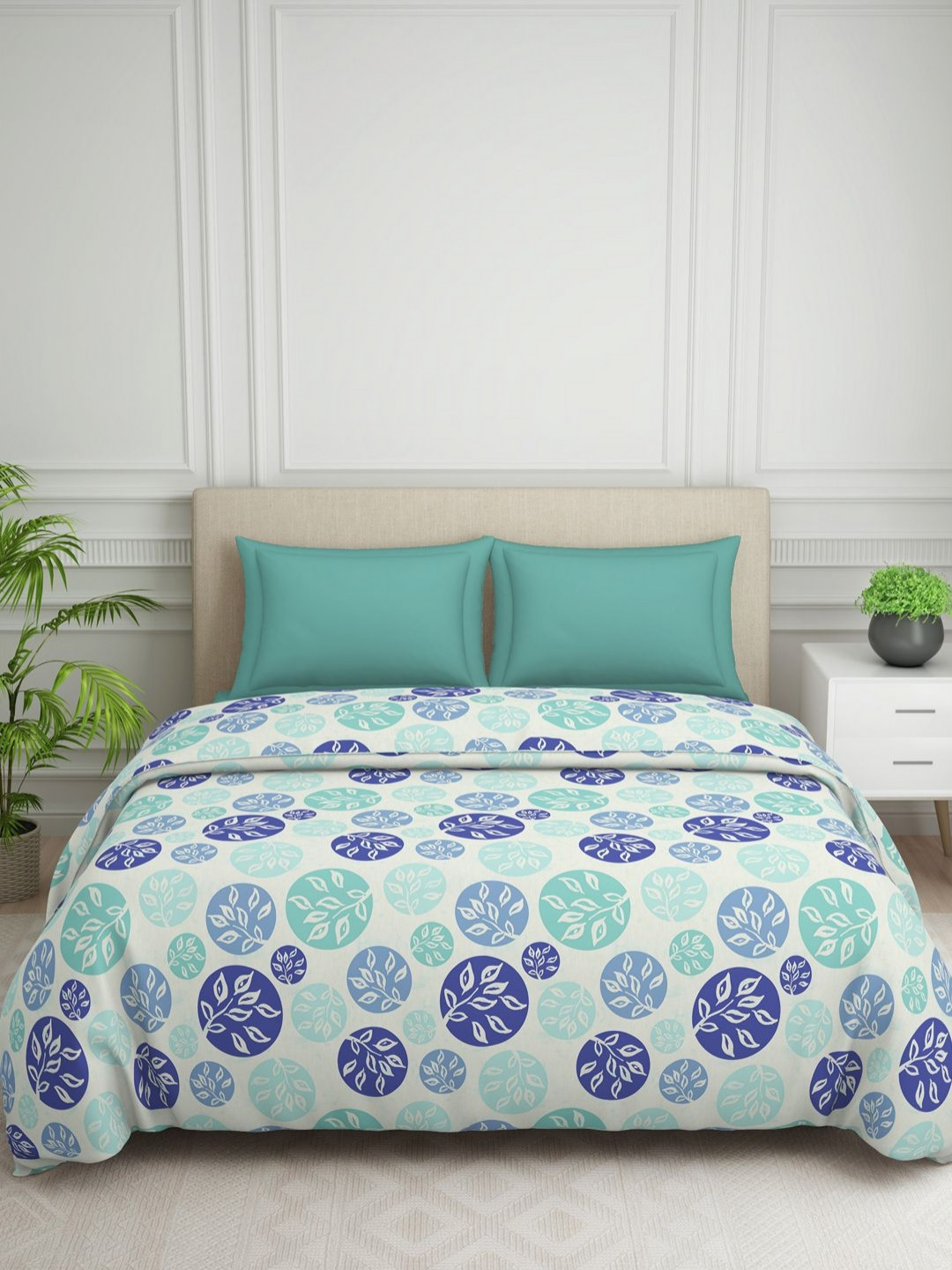 Welspun Blue & White Floral 120 GSM AC Room Double Bed Comforter