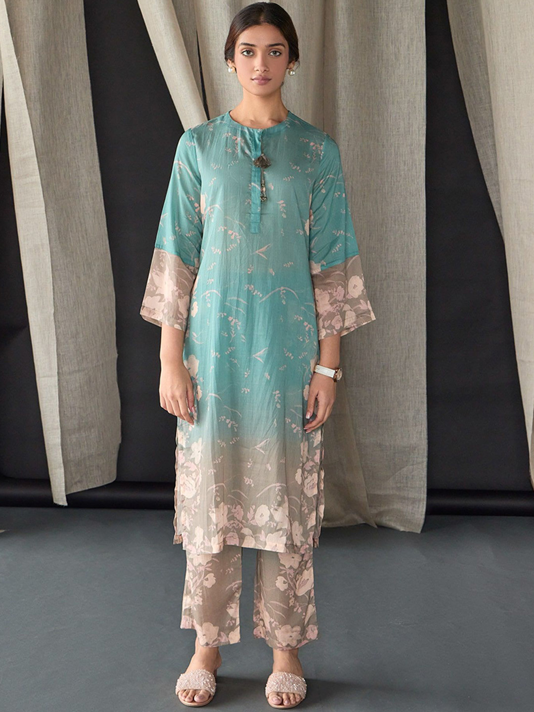 Bombay Bloom Floral Printed Three-Quarter Sleeves Linen Straight Kurta With Trouser