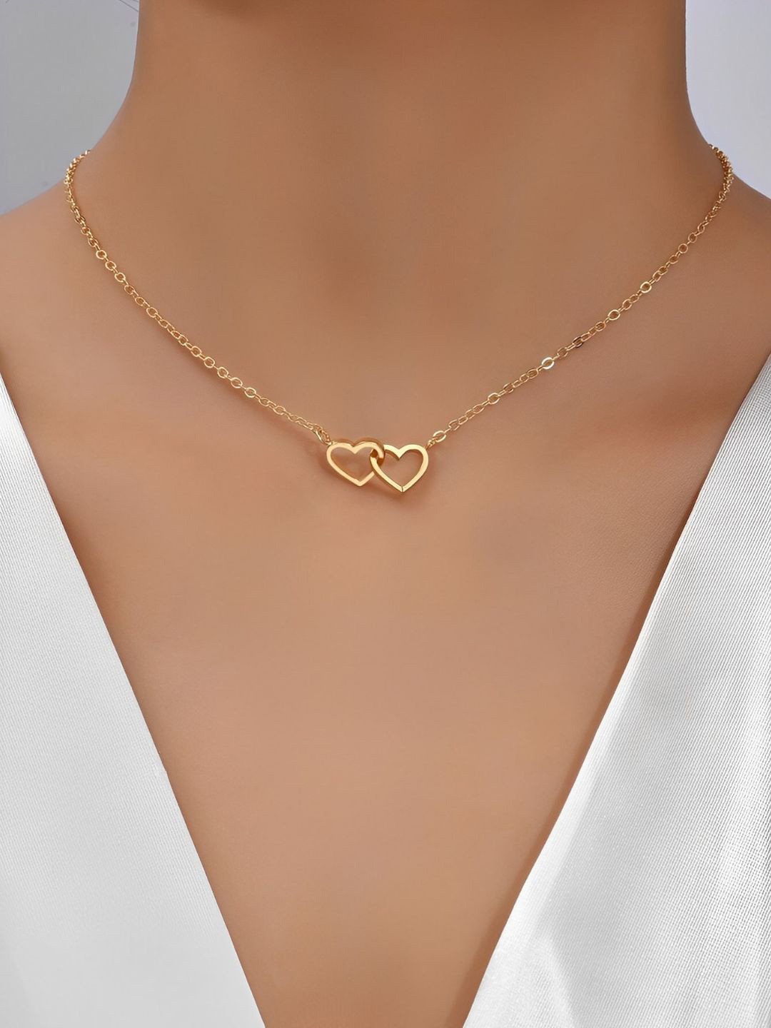 Pinapes Unisex Set Of 2 Gold-Plated Heart and Cross Minimal Necklaces