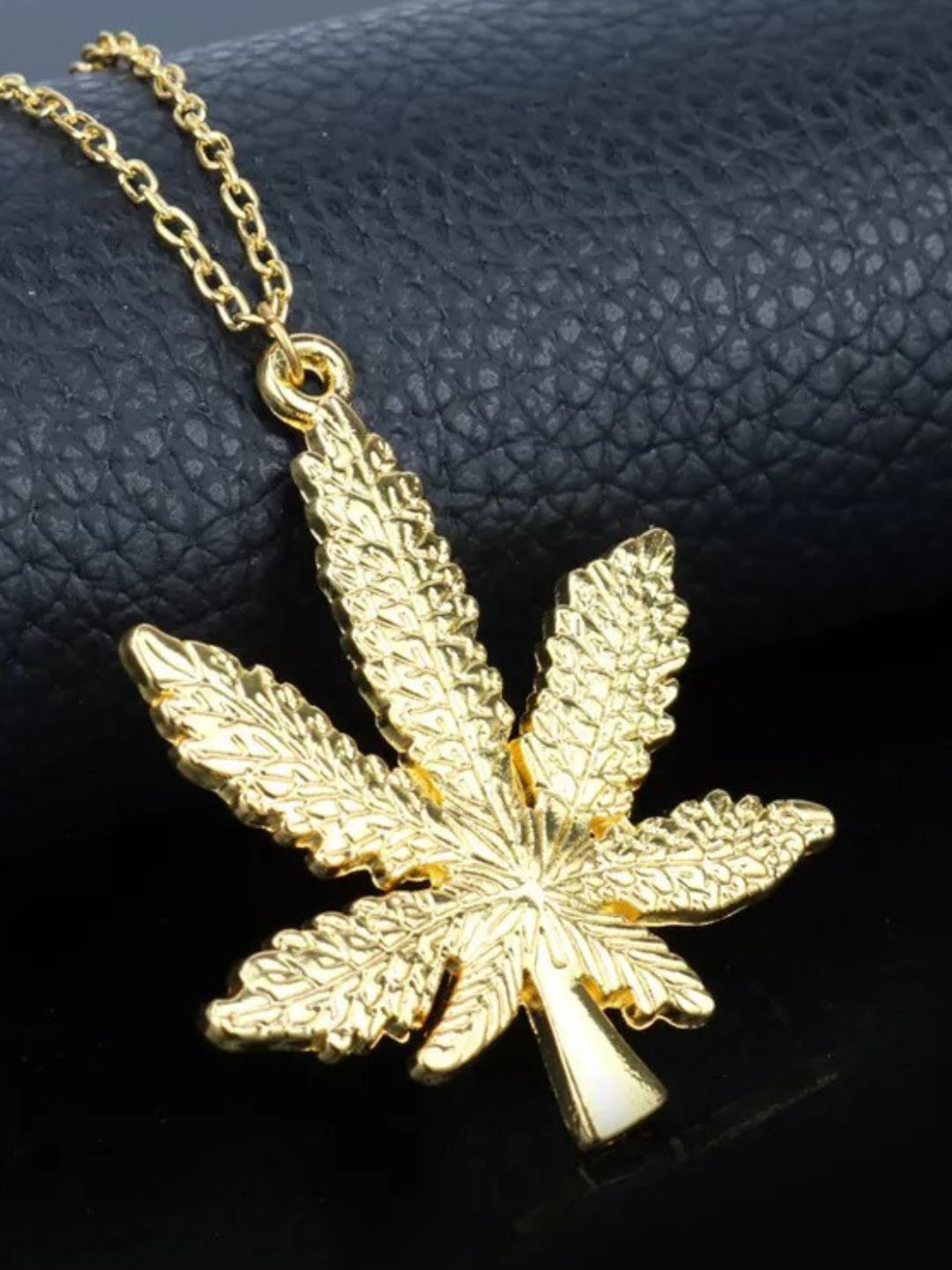 Pinapes Unisex Set Of 2 Gold-Plated Layered Lock and Leaf Minimal Necklaces