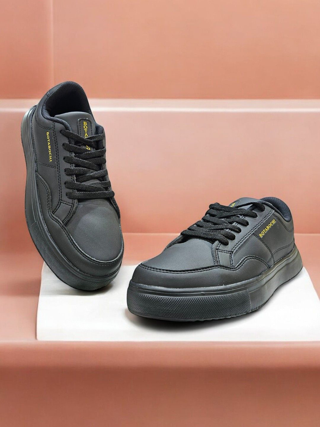 BOTABOCHI Men Round Toe PU Sneakers