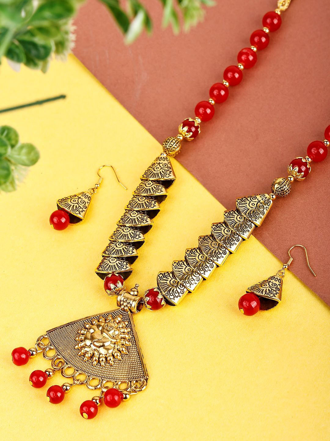 SUNHARI Gold- Plated Pearl Beaded Jewellery Set