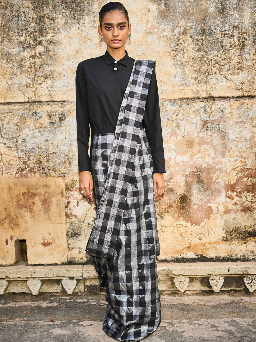 Dash and Dot Checked Saree With Collar Shirt