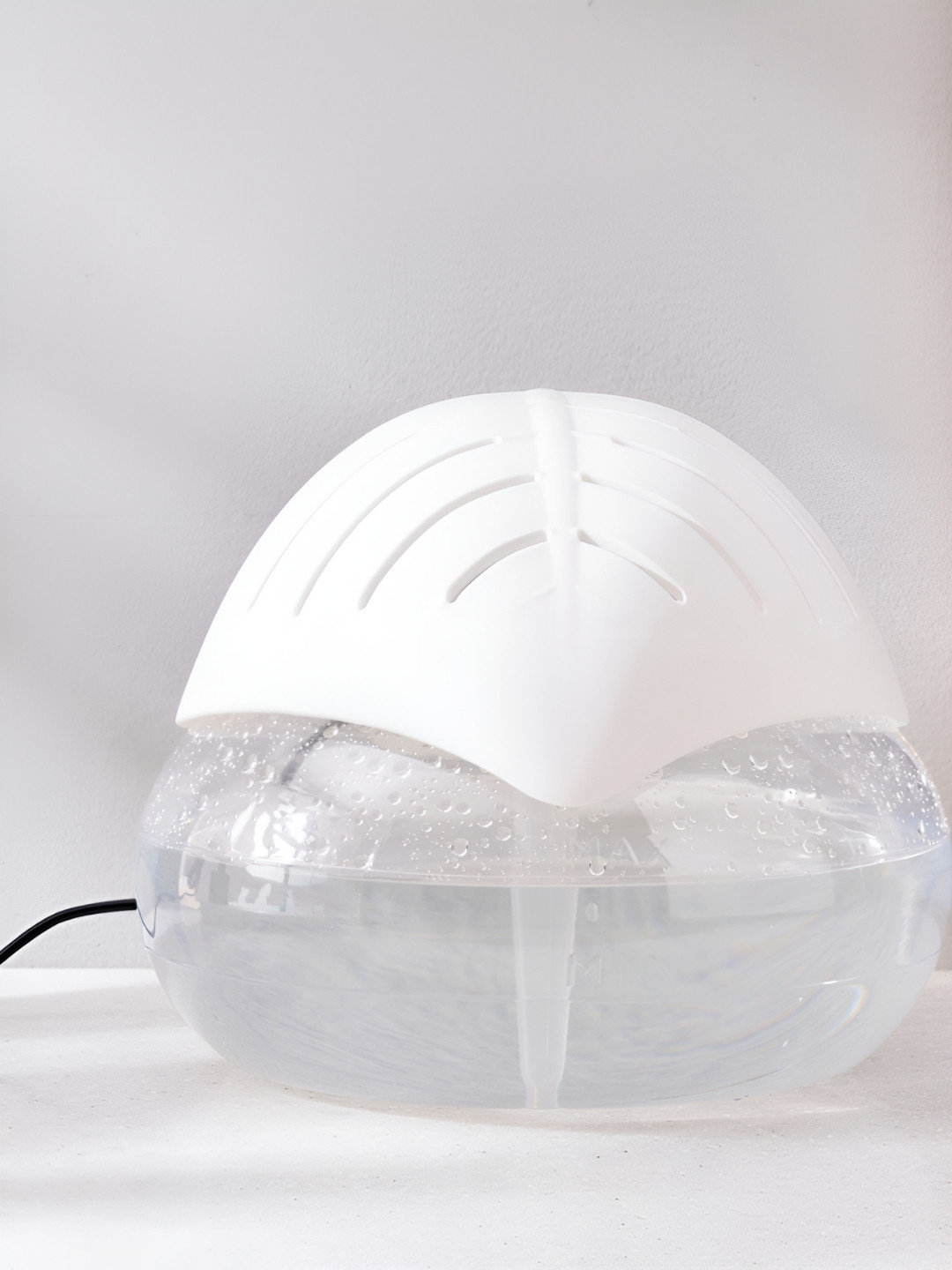 Home Centre Hobart White Electric Aroma Humidifier