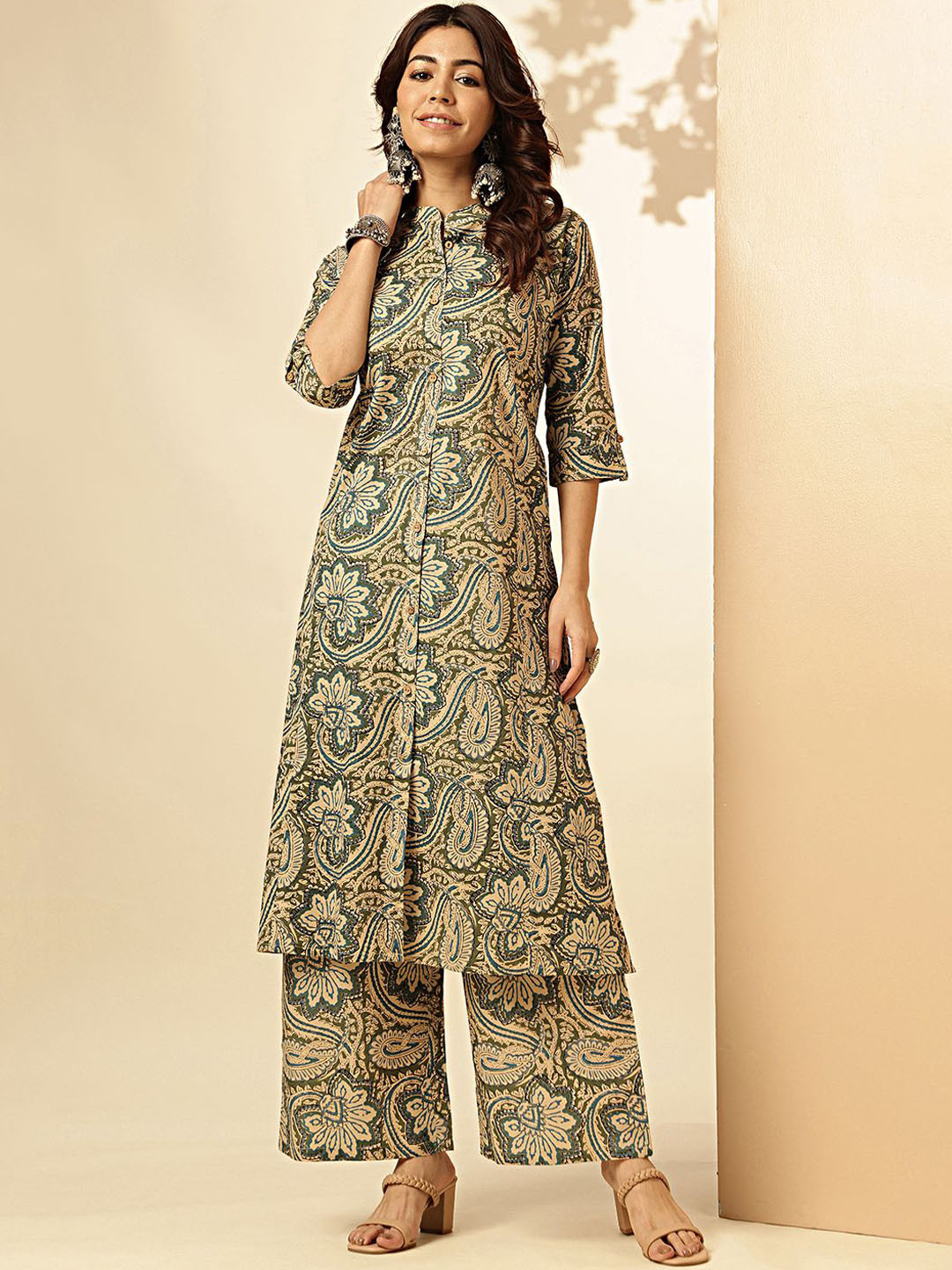 Vbuyz Floral Kalamkari Printed Mandarin Collar Pure Cotton Straight Kurta with Palazzos