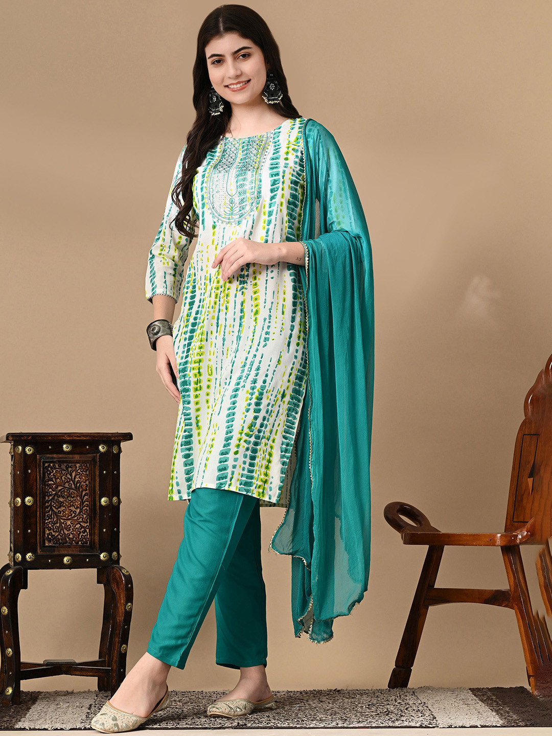 TOP 2 BOTTOM Bandhani Dyed Round Neck Regular Straight Kurta With Trouser With Dupatta