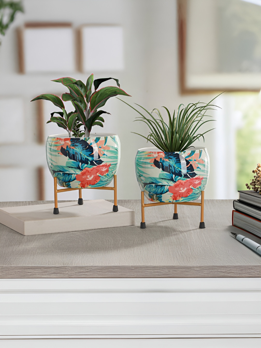 Homspurts Blue and Orange 2 Pieces Printed Metal Planters With Stand