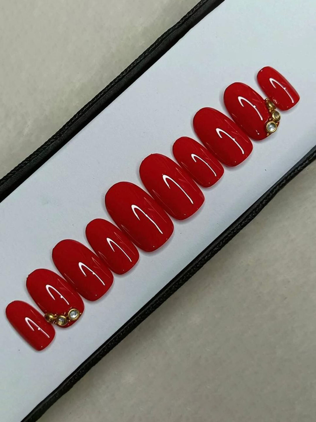 AMOK STORE Set Of 10 Reusable Artificial Press On Nails & Mini Kit - Red