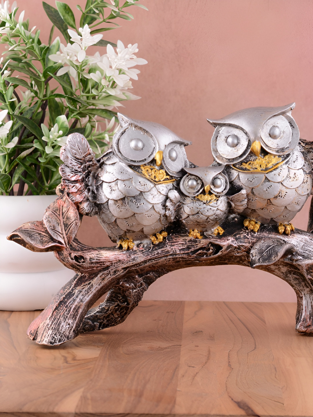 Zart Silver Polyresin Matte Garden Medium Showpiece - 6.1 Inches