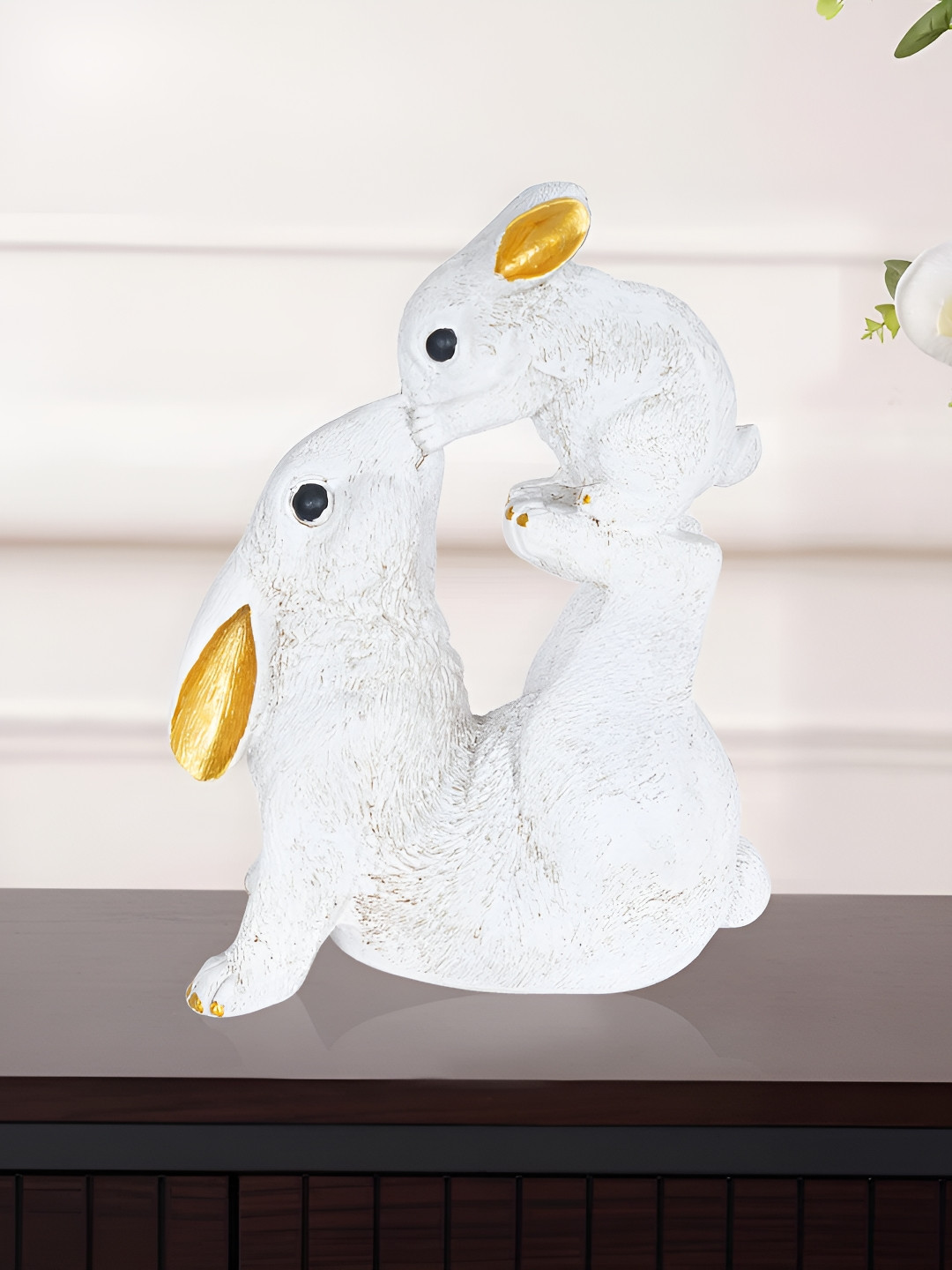 Zart White Polyresin Glossy Bedroom Medium Showpiece - 3.9 Inches