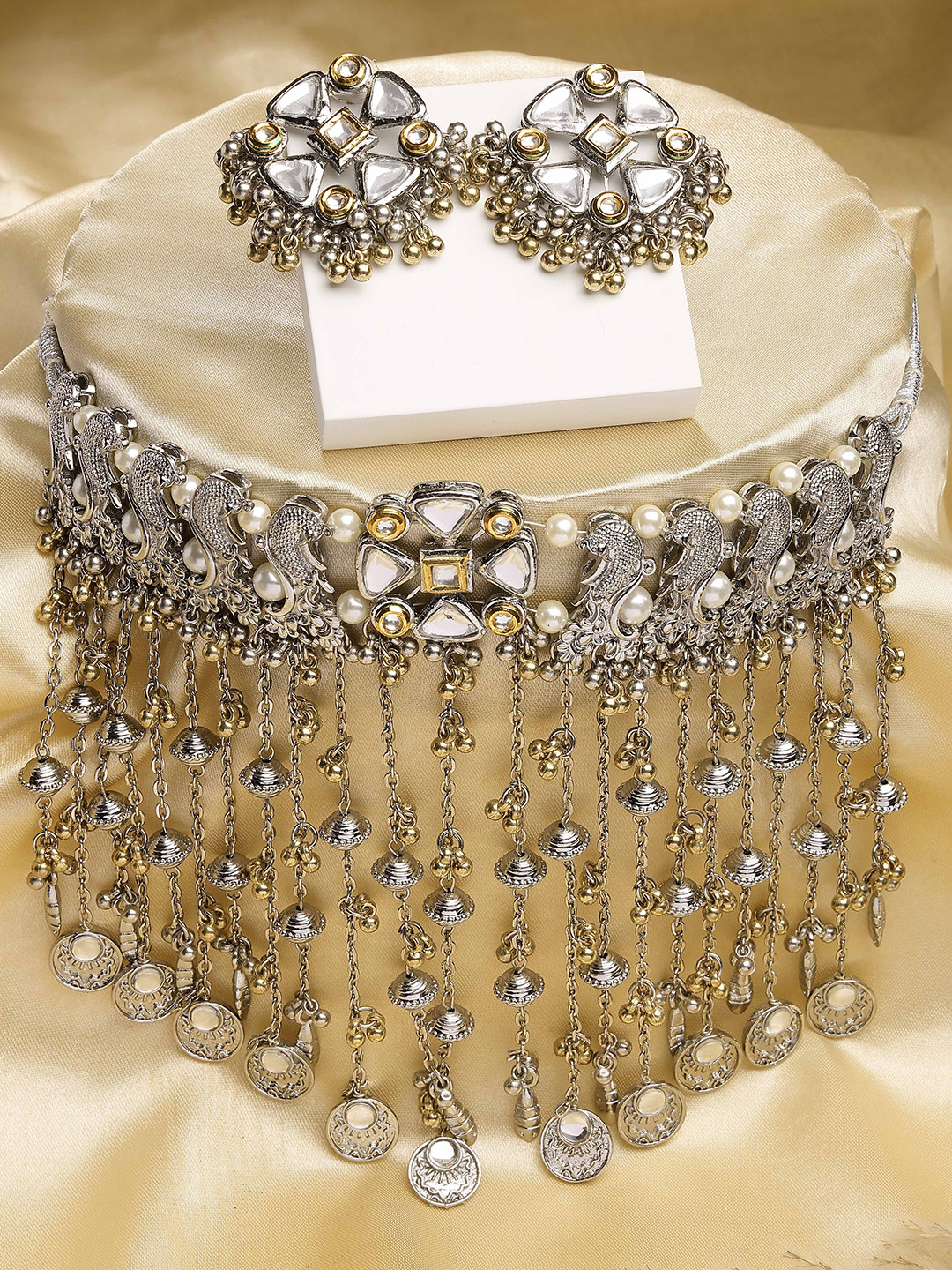 KARATCART Antique Silver and Gold Plated Stone Studded & Beaded Jewellery Set