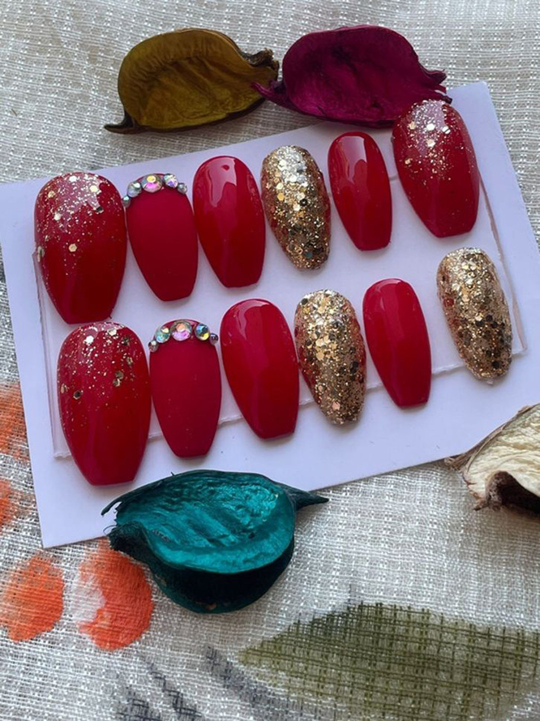 AMOK STORE Set Of 12 Reusable Artificial Press On Nails With Application Kit - Red