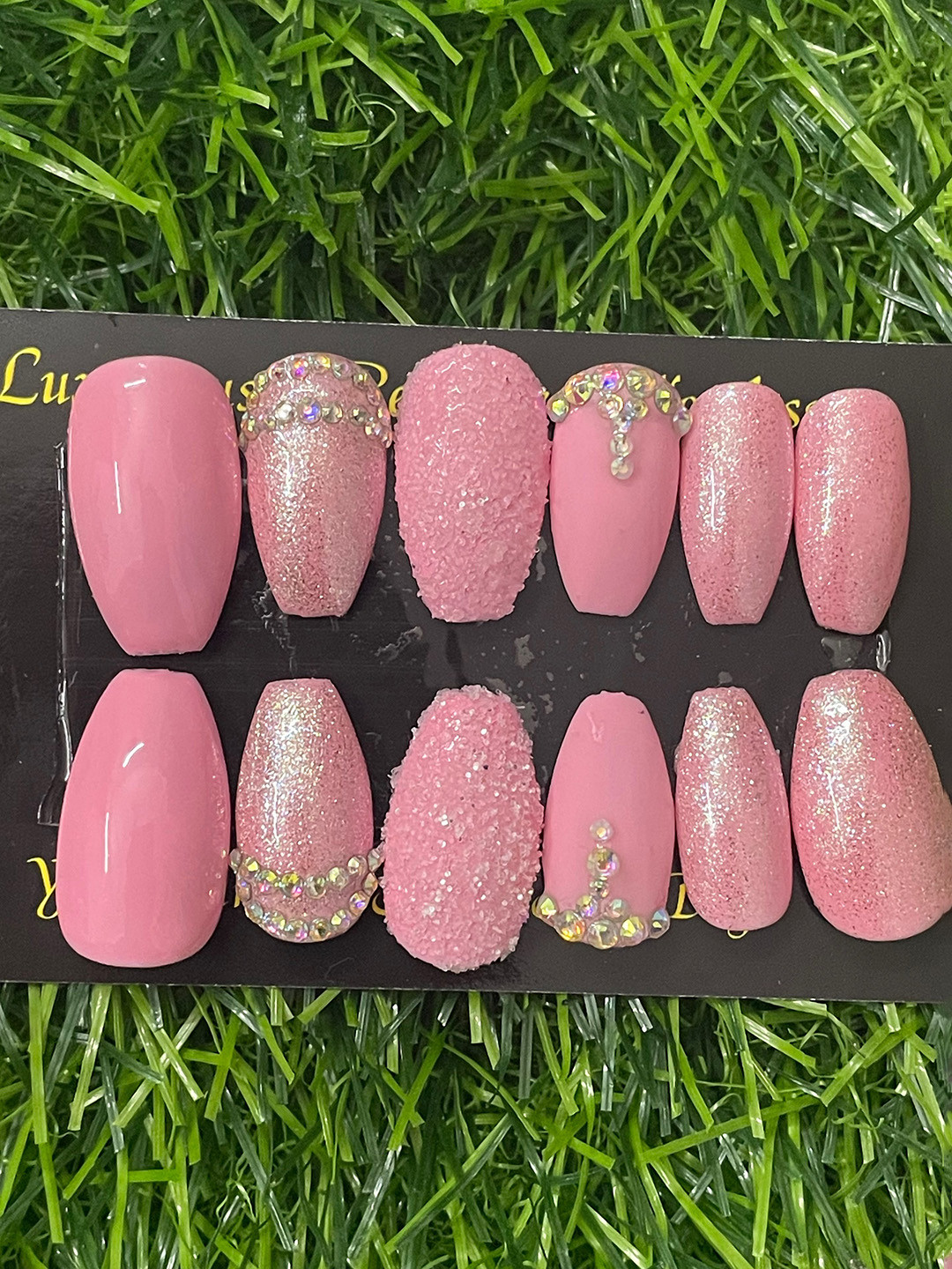 AMOK STORE Set Of 12 Stick On Artificial Nails With Small Filer & Nail Glue - Pink & Gold