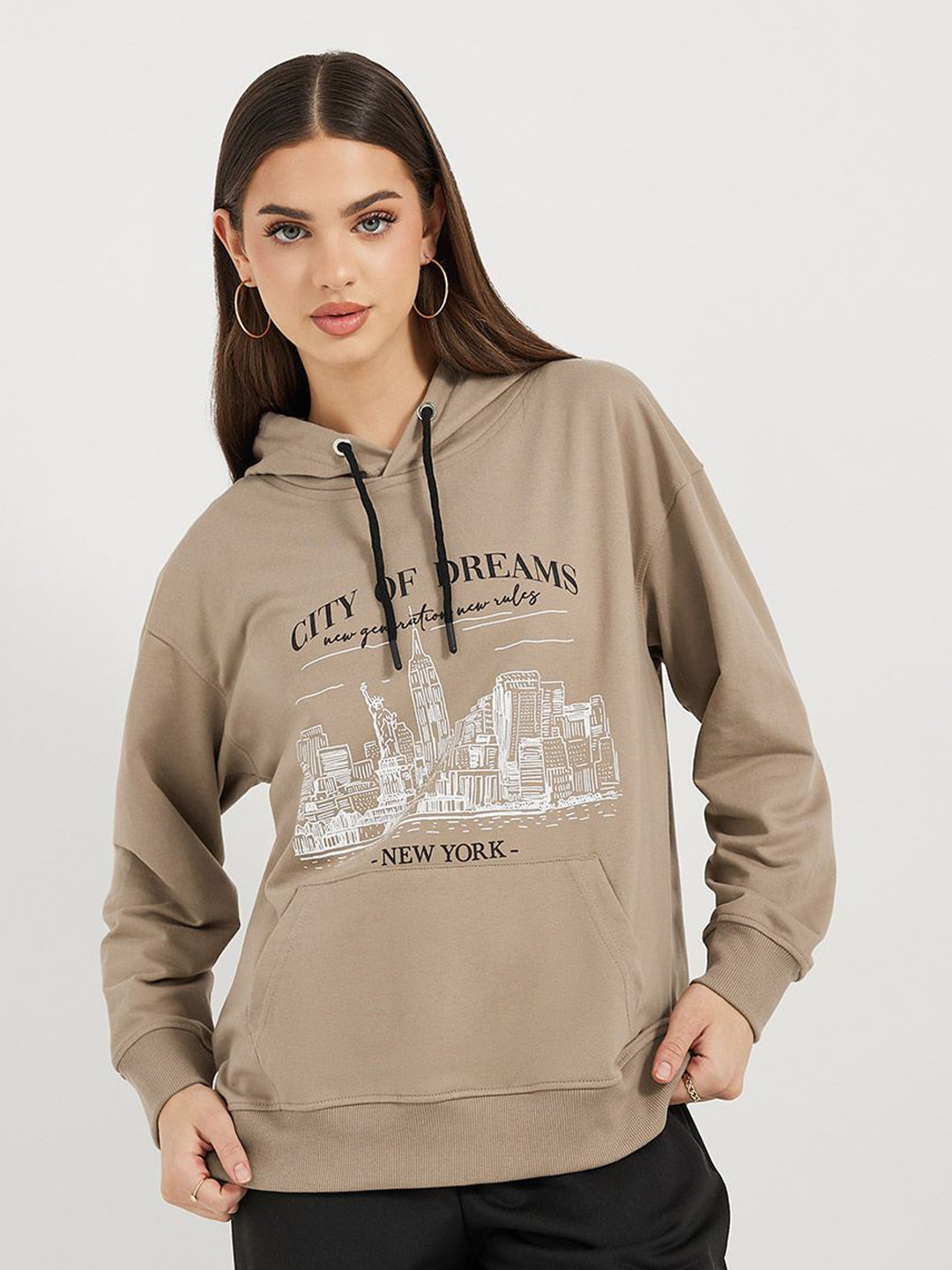 Styli Women Graphic Print Longline Oversized Fit Casual  Pullover Hoodie with Kangaroo Pocket