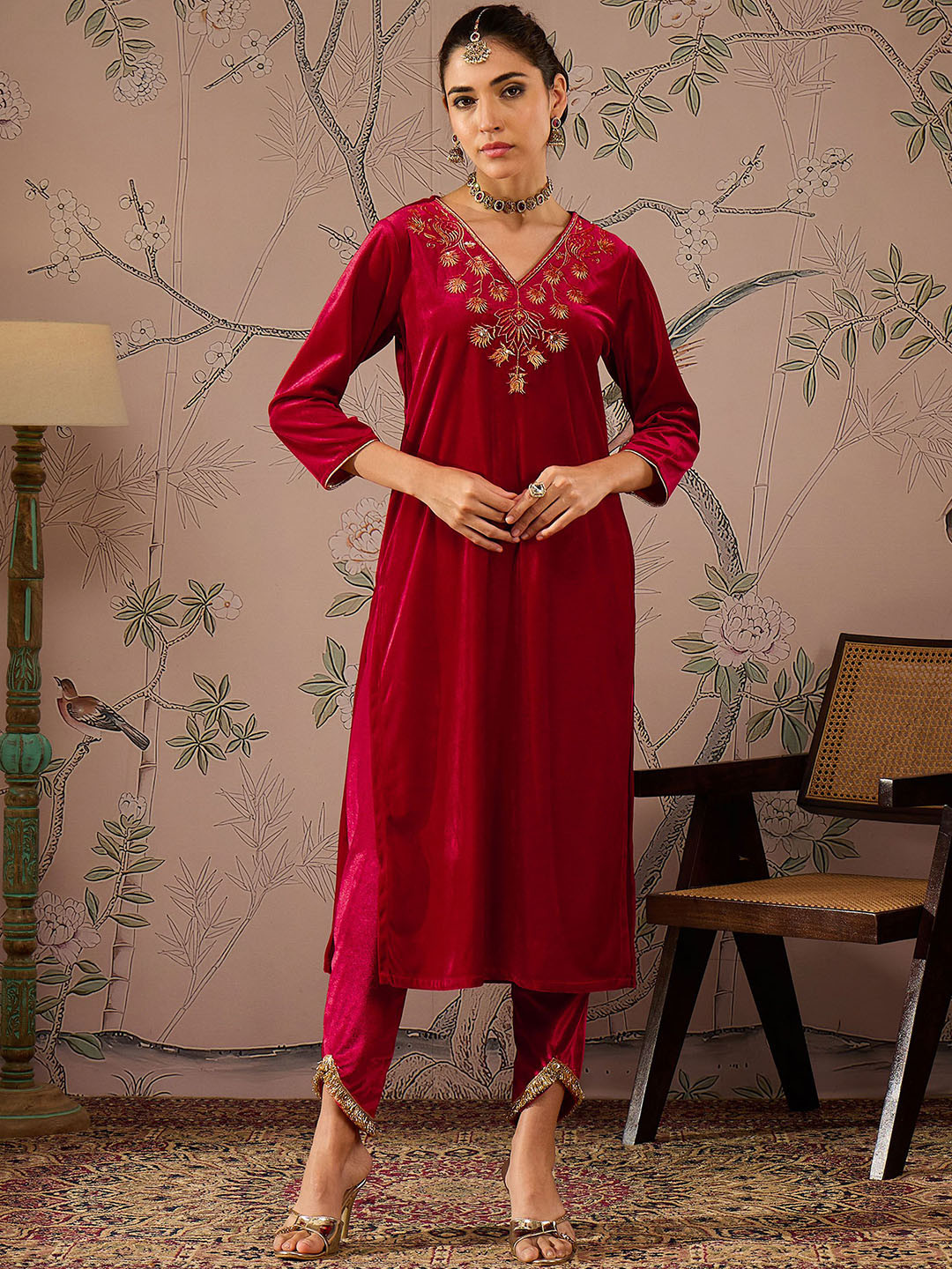 Shae by SASSAFRAS Floral Embroidered V-Neck Three-Quarter Sleeves Regular Velvet Kurta
