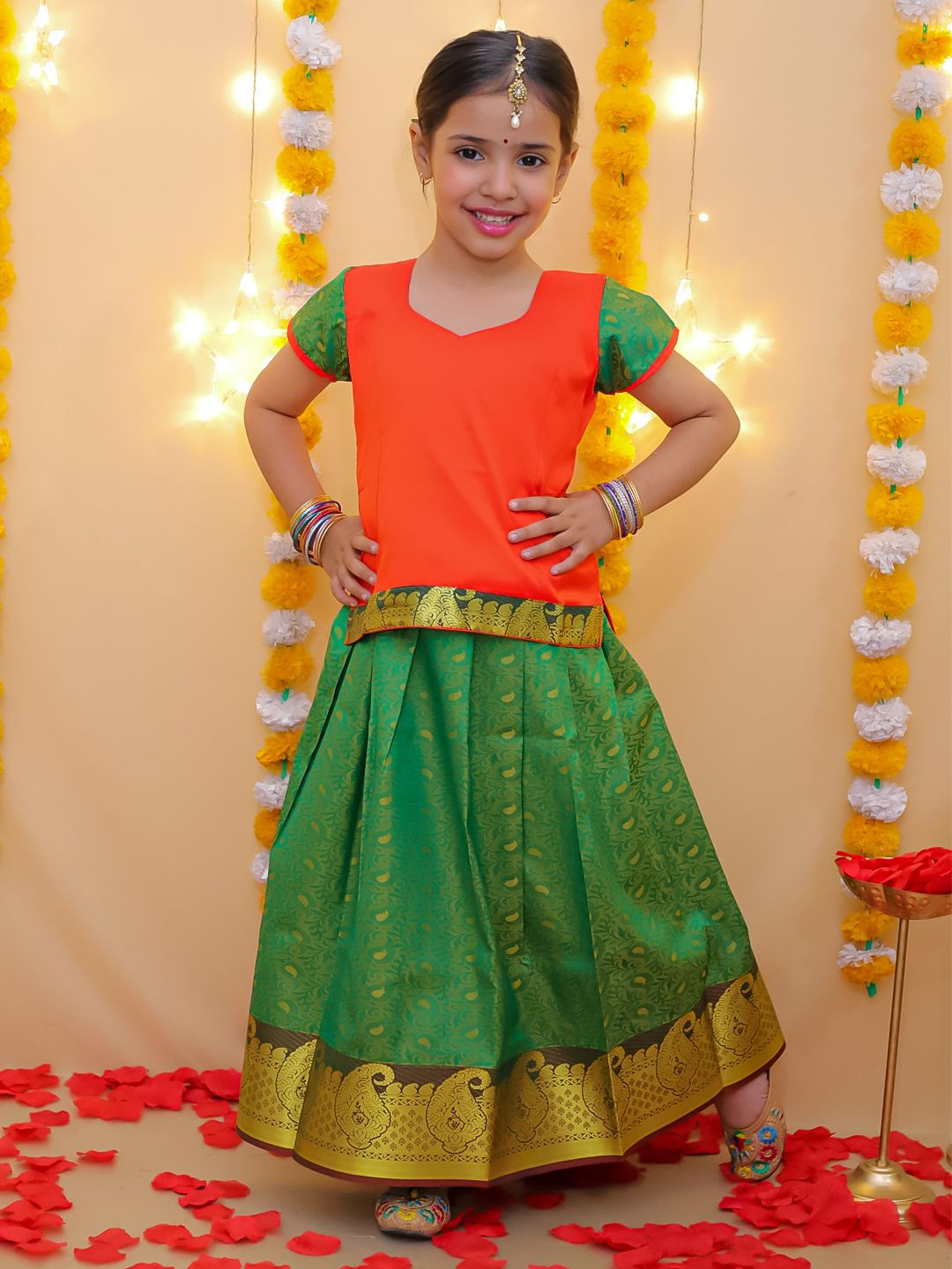 BownBee Girls Woven Design Ready to Wear Pavda Pattu Lehenga & Blouse