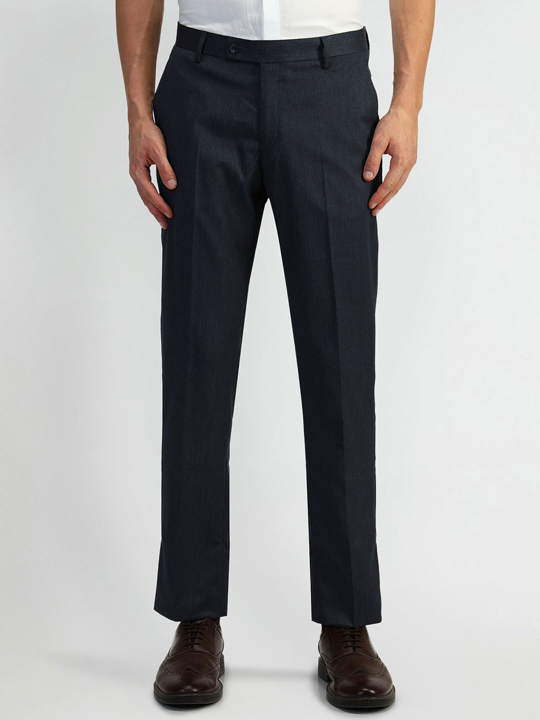 Arrow Men Self DesignCarrot Tapered Fit Mid Rise Trousers