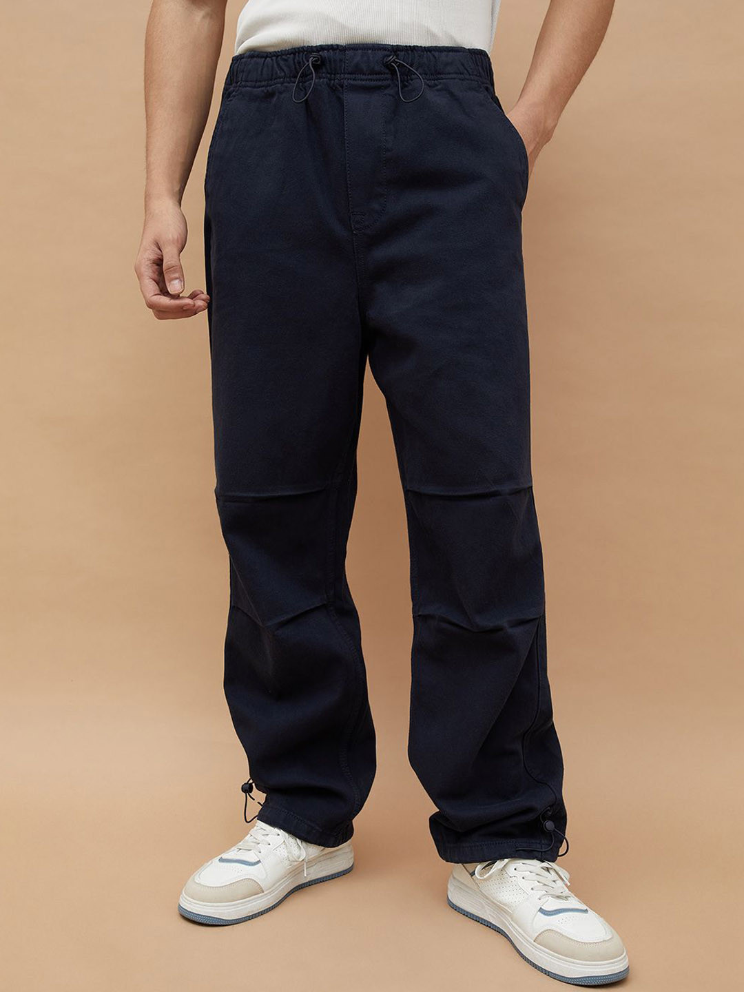 Bossini Men Mid-Rise Joggers Jeans