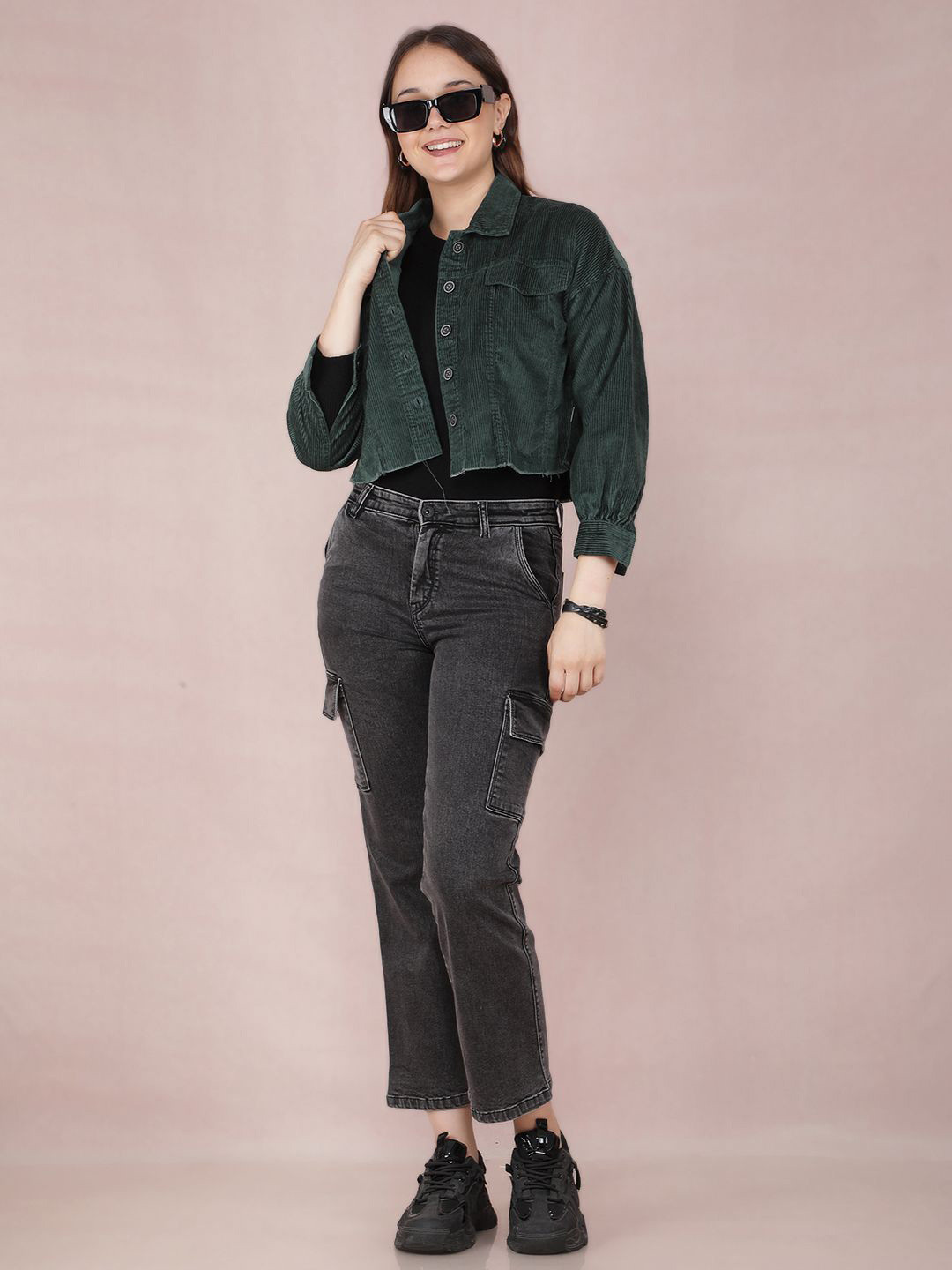 Crimsoune Club Women's Green Cropped Corduroy Shacket