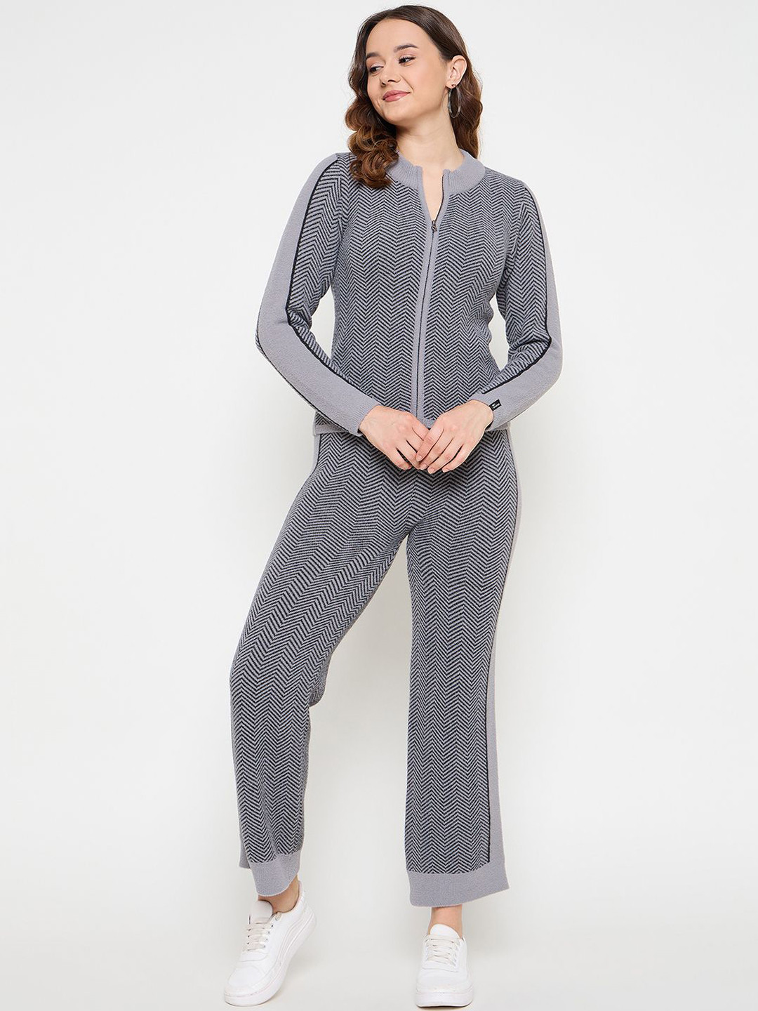 CREATIVE LINE Round Neck Self Design Sweatshirt With Trousers