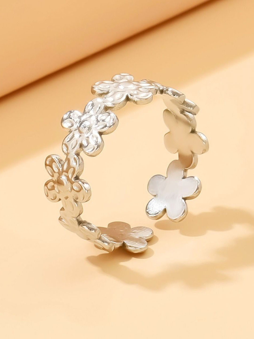 MYKI Silver-Plated Stainless Steel Adjustable Dishy Finger Ring