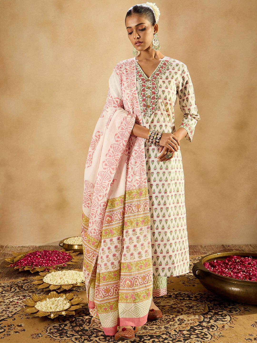 Indo Era Floral Printed Straight Pure Cotton Kurta With Trousers & Dupatta - Kurta Sets for Women 31428004 | Myntra