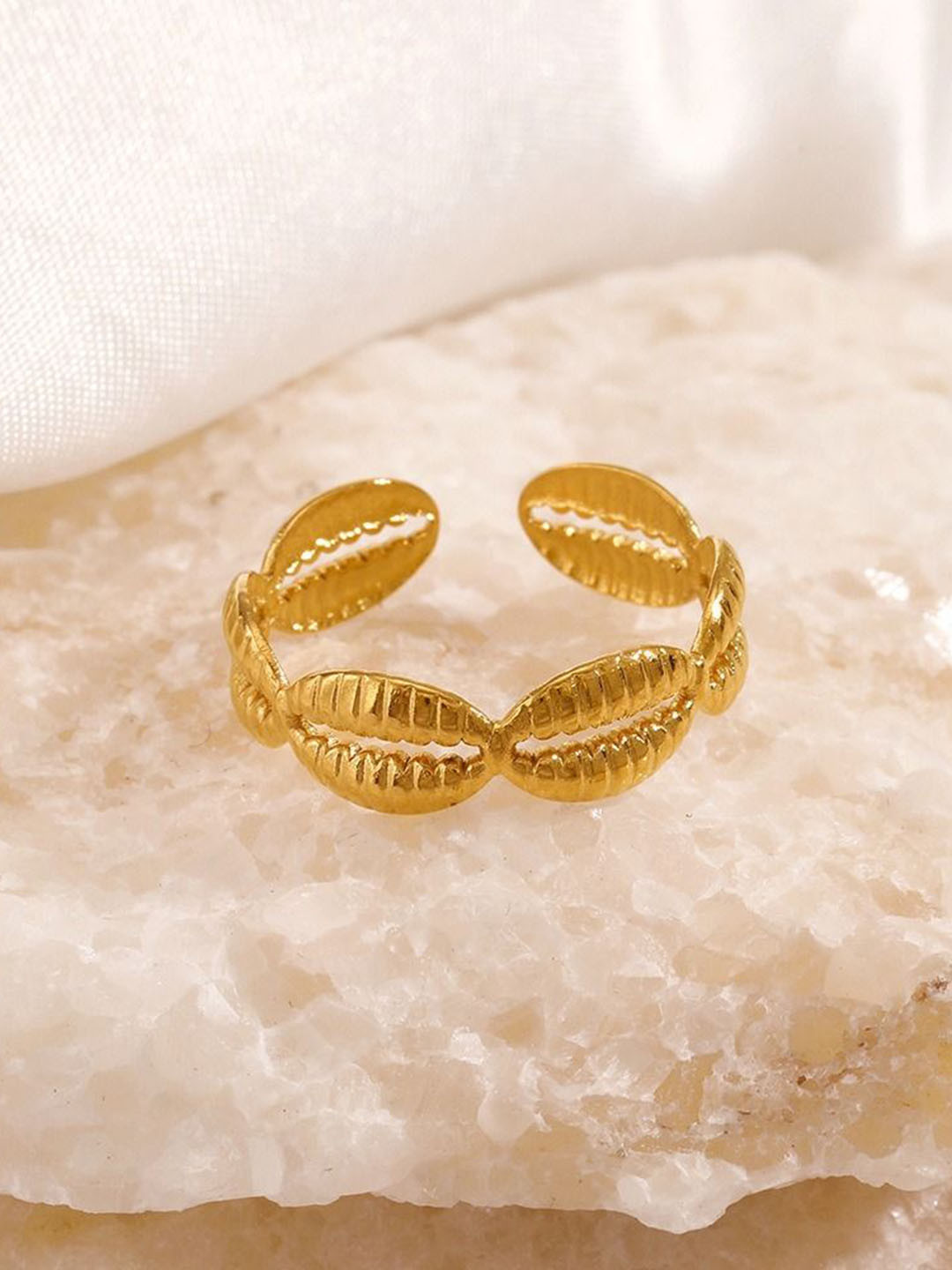 MYKI Gold-Plated Showstopping Stainless Steel Finger Ring