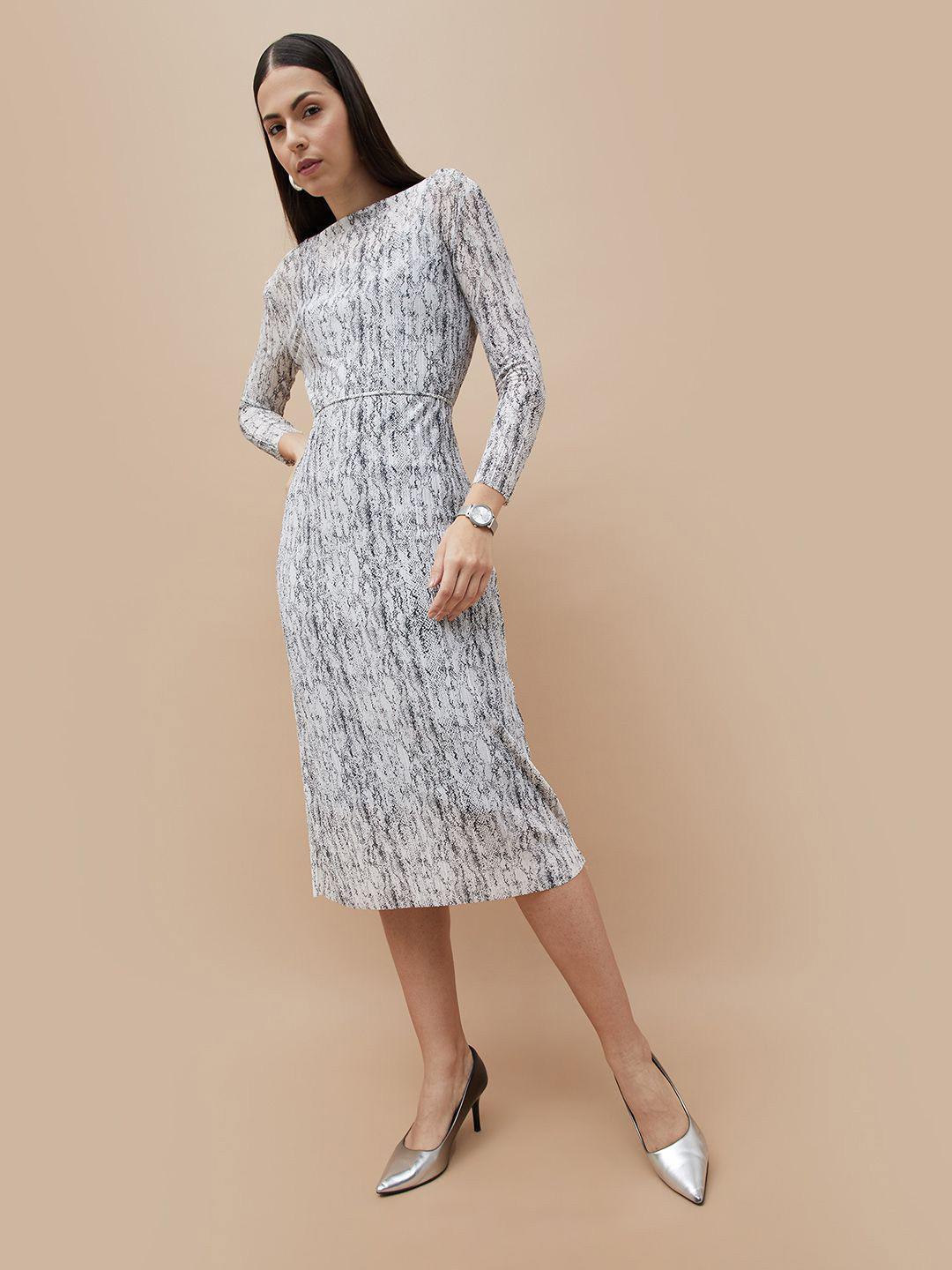 CODE by Lifestyle Women Abstract Printed A-Line Midi Dress