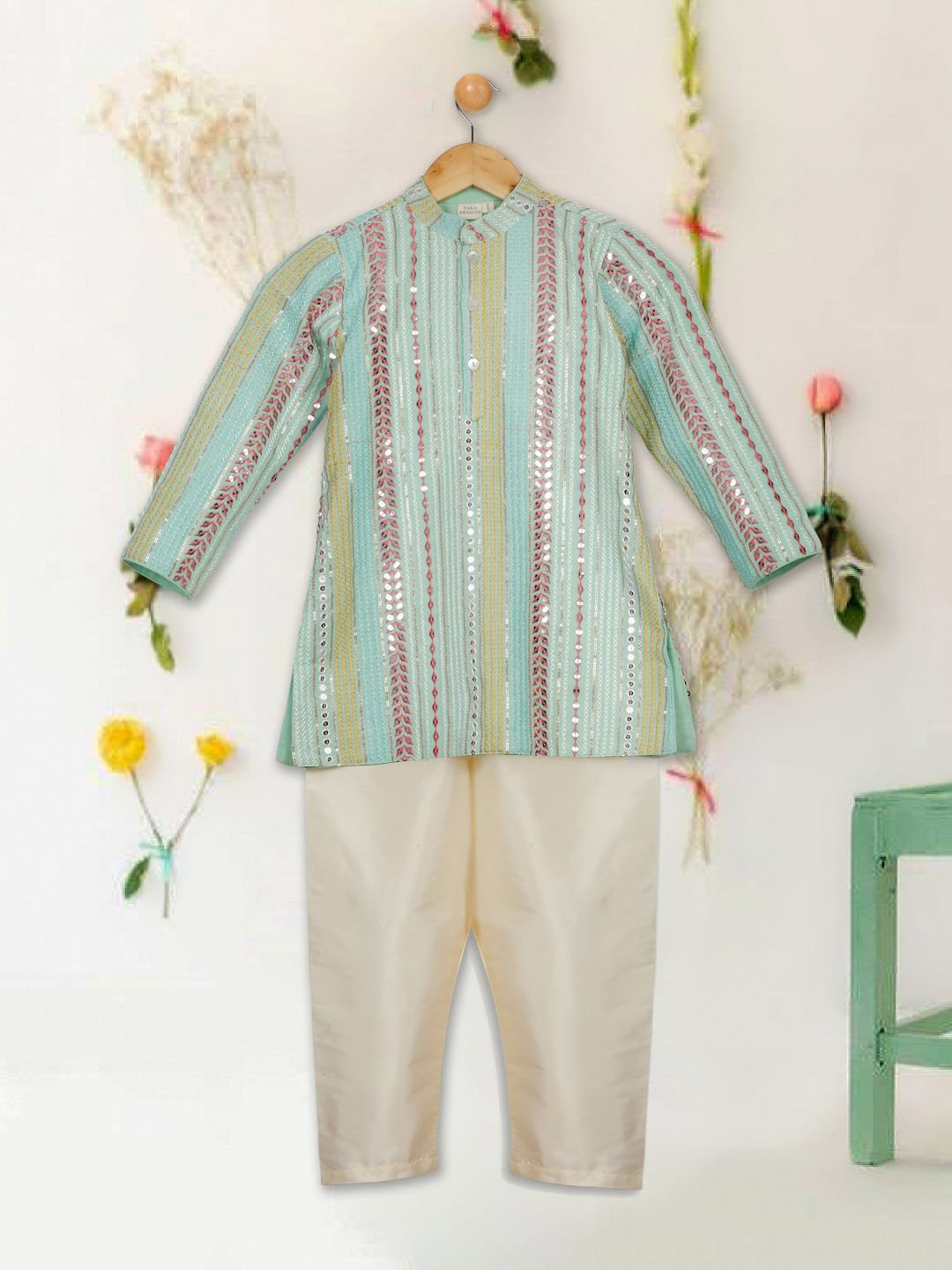 SAKA DESIGNS Boys Embroidered Sequinned Kurta with Pyjama