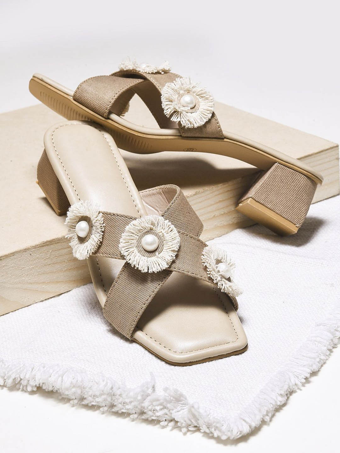 Try Me Women Canvas Open Toe Ethnic Block Sandals