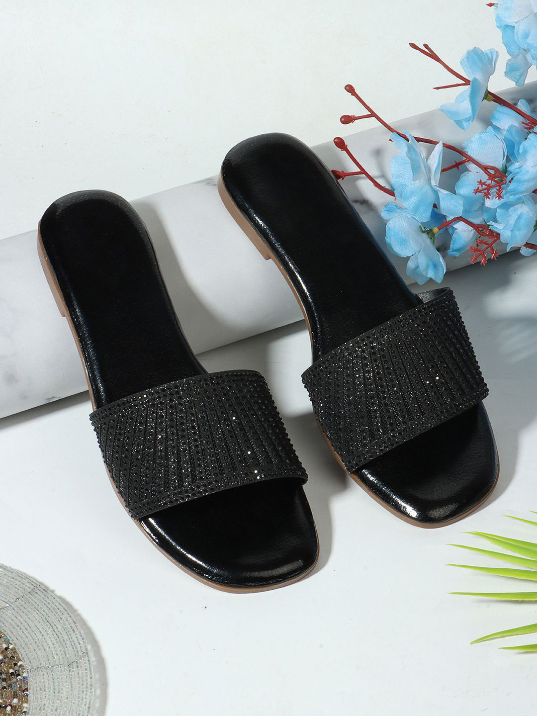 sneakers villa Women Western Embellished Open Toe Flats