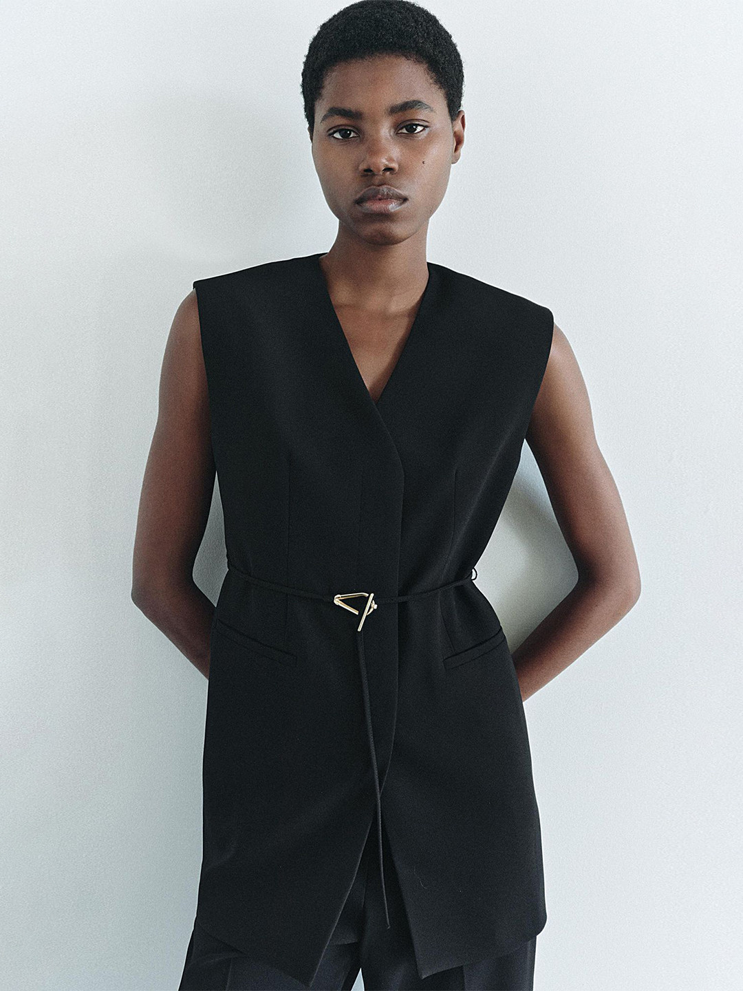 LULU & SKY Women Sleeveless Wrap Longline Top