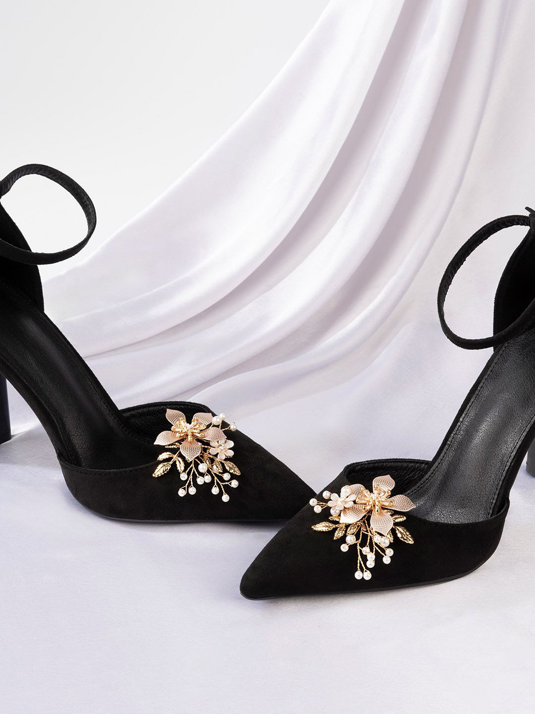 JOKER & WITCH Stone Studded Shoe Charm Jibbitz