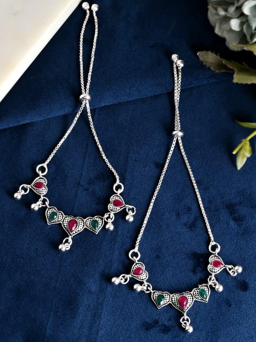 VOJ Set Of 2 Silver-Plated Traditional Heart Shaped Artificial Stones Studded Anklets