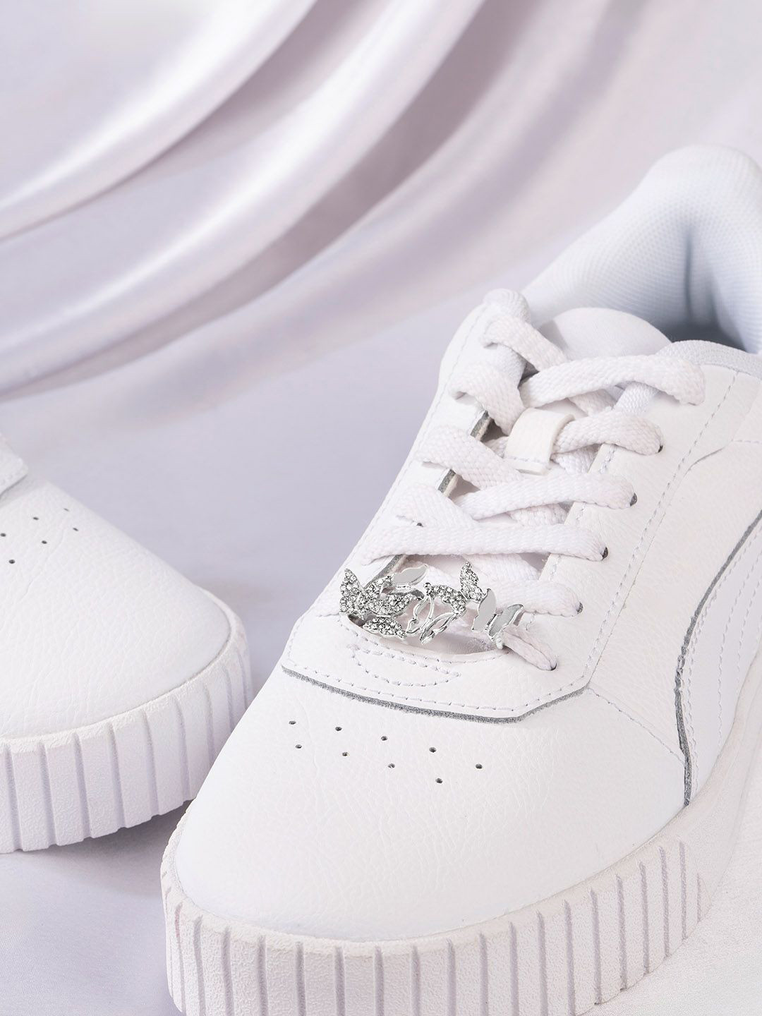 JOKER & WITCH Flutter Fantasy Shoe Charm