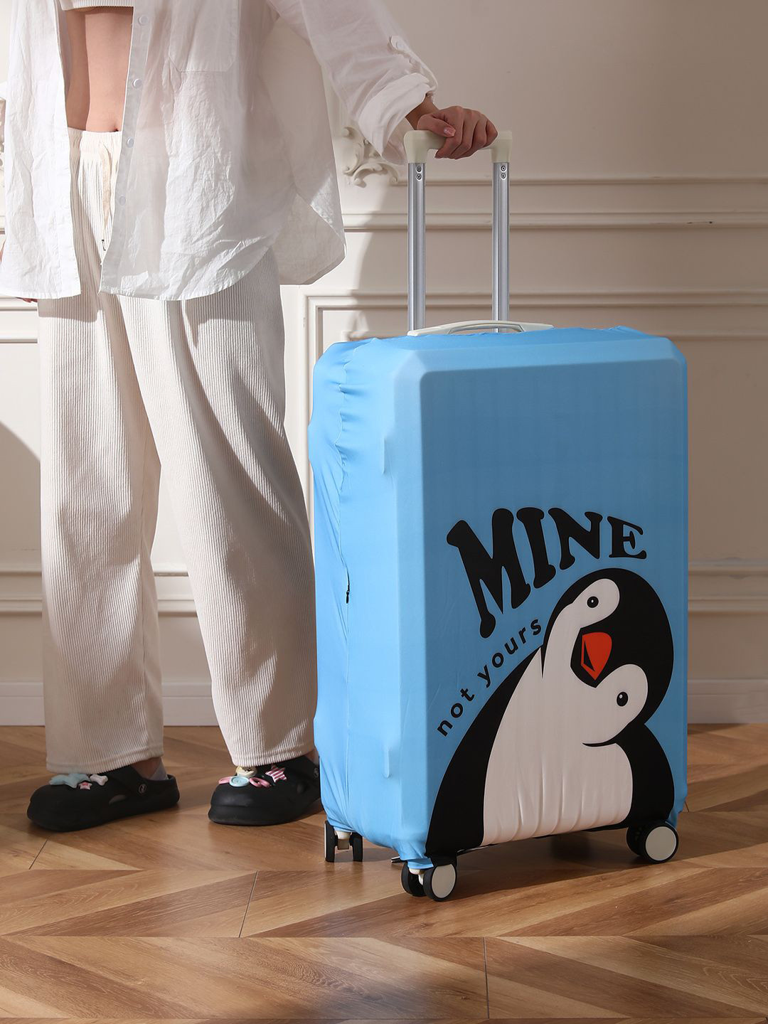 HOKIPO Graphic Waddling Penguin Printed Small Trolley Suitcase Cover