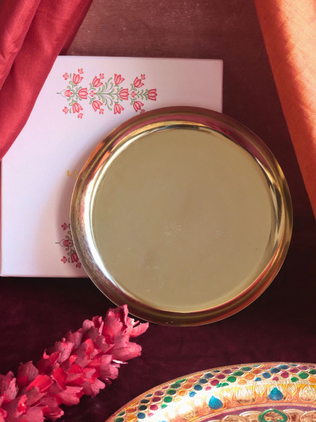 WEAVING HOMES Gold Toned Metal Dishwasher Safe Plate