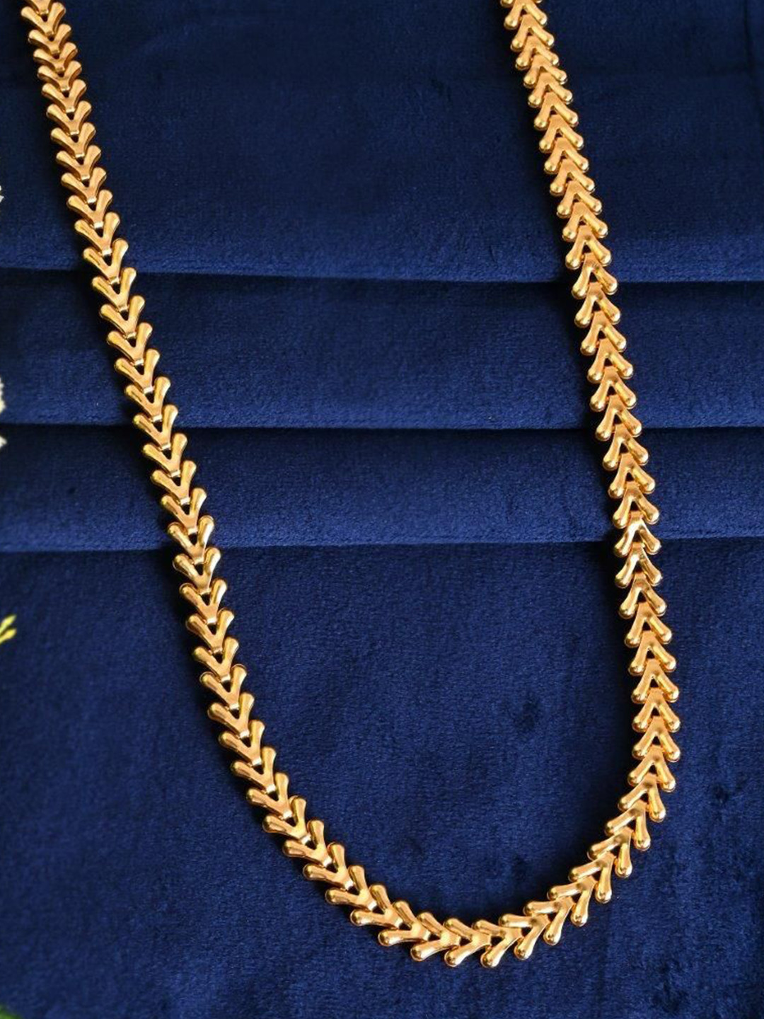 VOJ Men Gold-Plated Stainless Steel V Shaped Chain