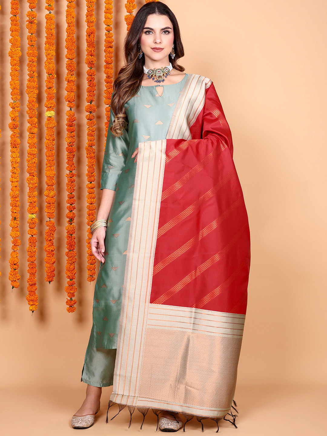 Vastara the Label Geometric Woven Design Straight Kurta With Trousers & Dupatta