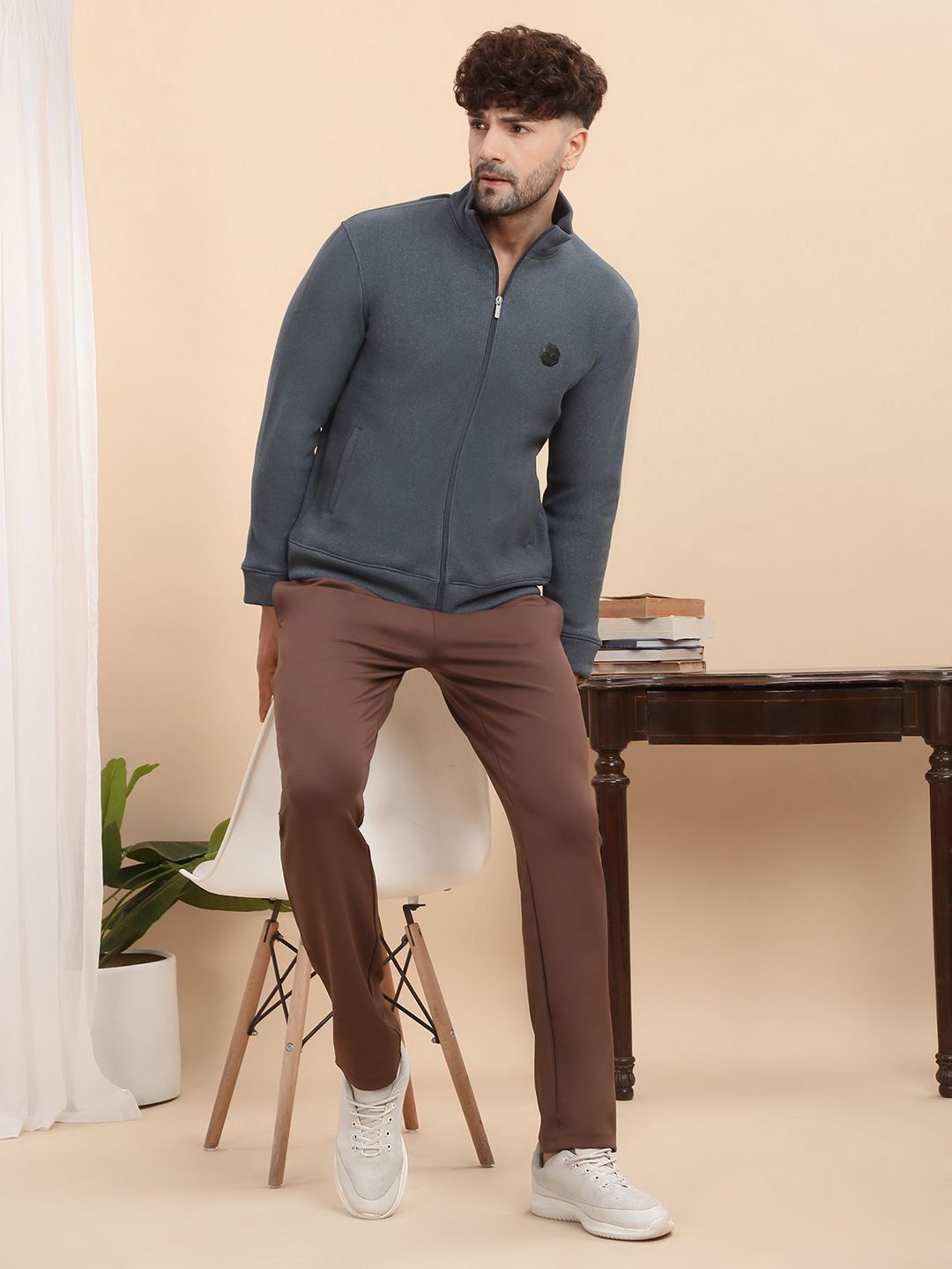 Sweet Dreams Men Long Sleeves Mock Collar Applique Sweatshirt