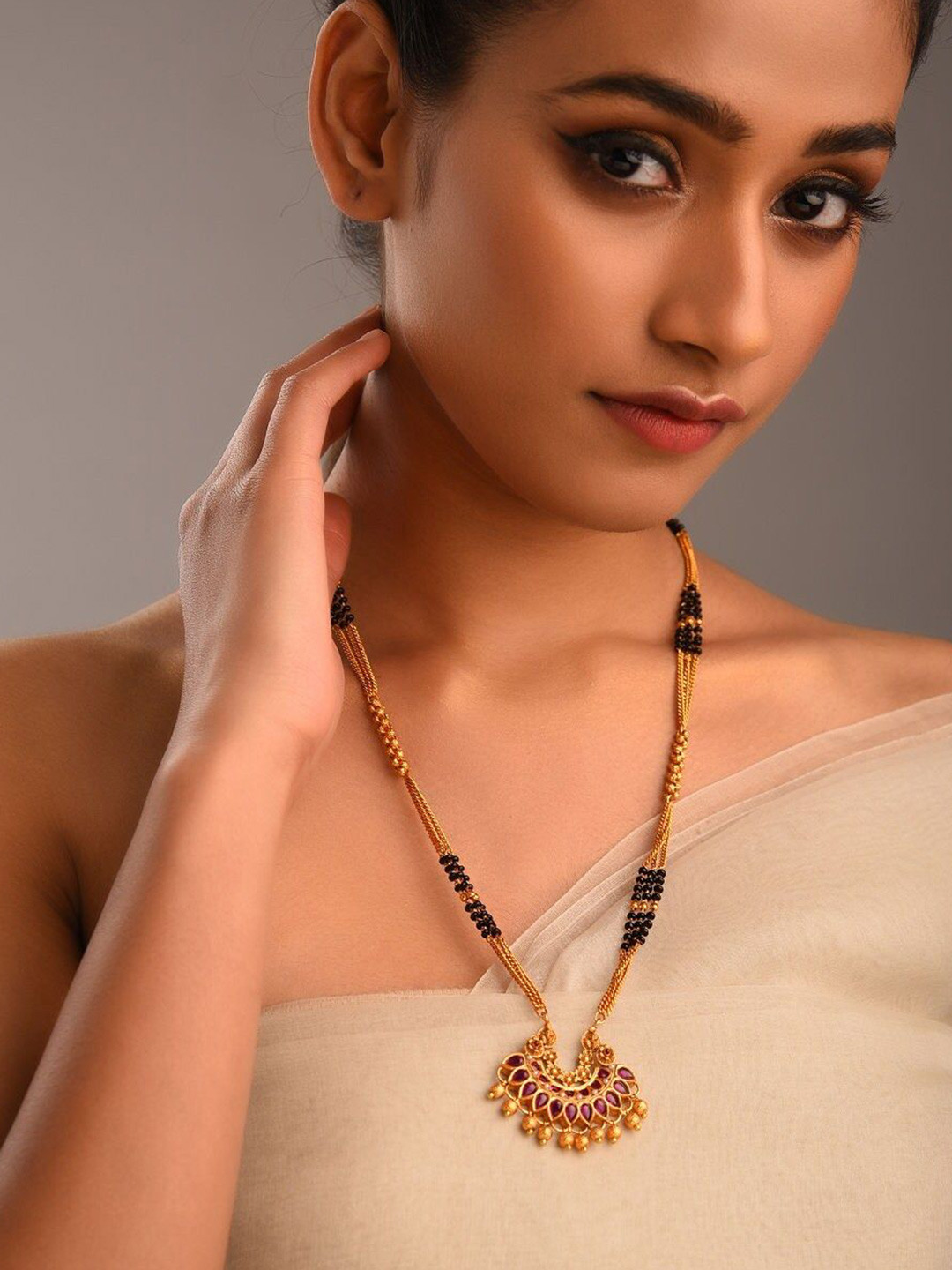 JAYPORE Statement Design Stones Studded & Beaded Necklace