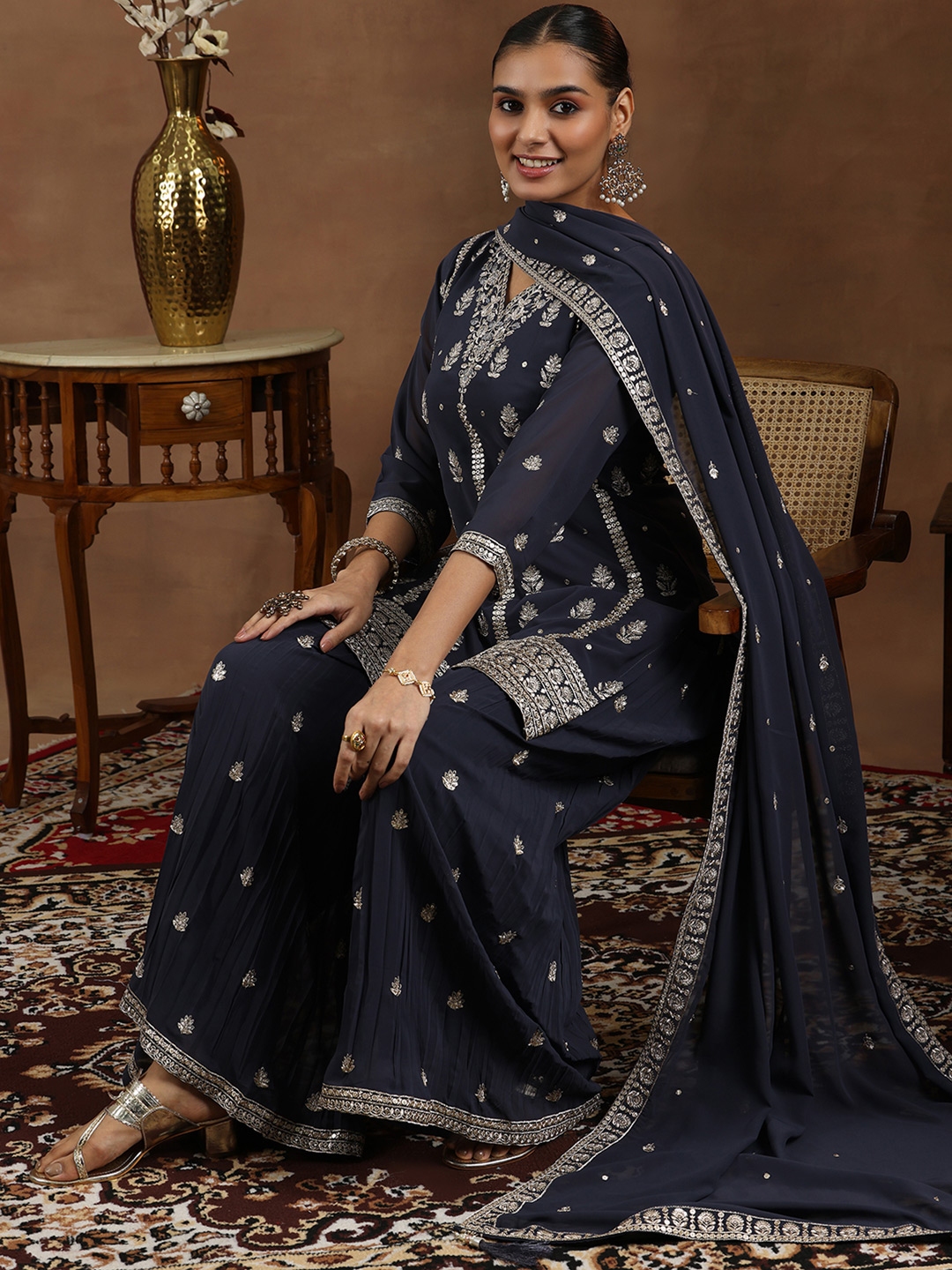 Libas Floral Embroidered Thread Work Straight Kurti With Palazzos & Dupatta - Kurta Sets for Women 31197756 | Myntra