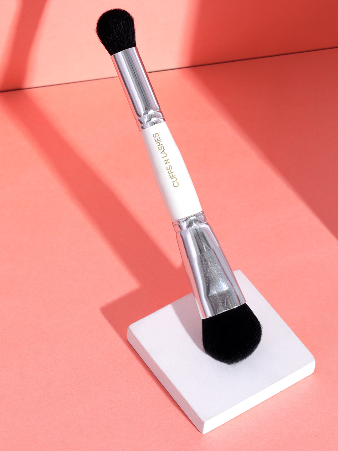 CUFFS N LASHES Double Duty Concealor & Foundation Brush - DD03