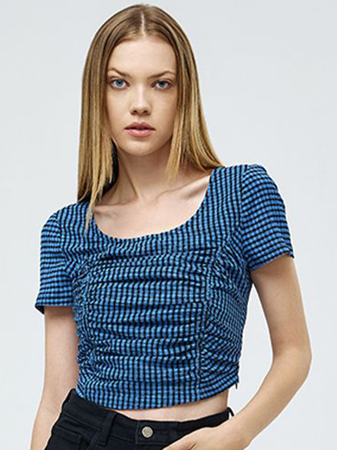 COVER STORY Crop Top